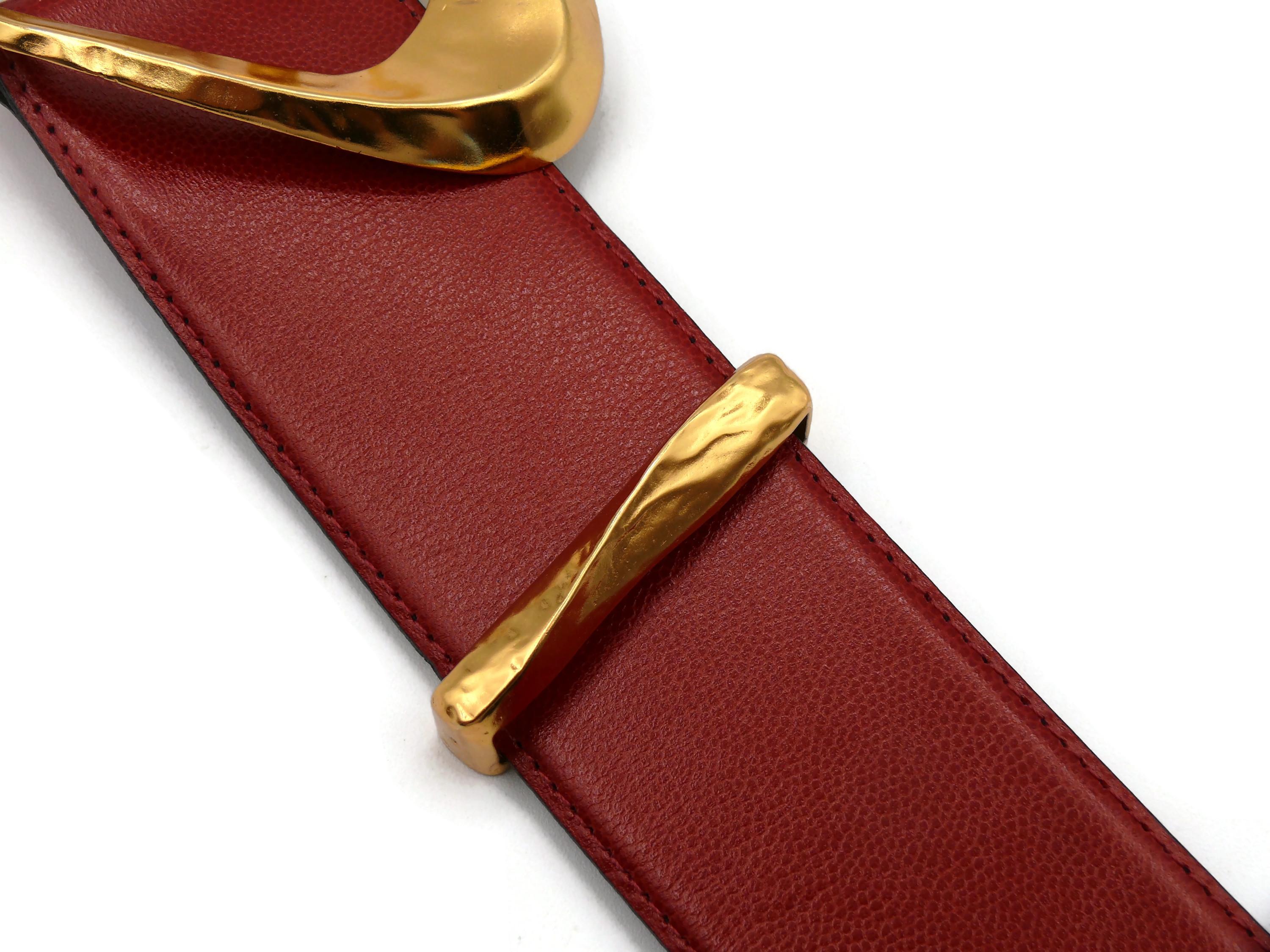 CHRISTIAN LACROIX Vintage Red Grained Leather Belt with Oversized Heart Buckle For Sale 2