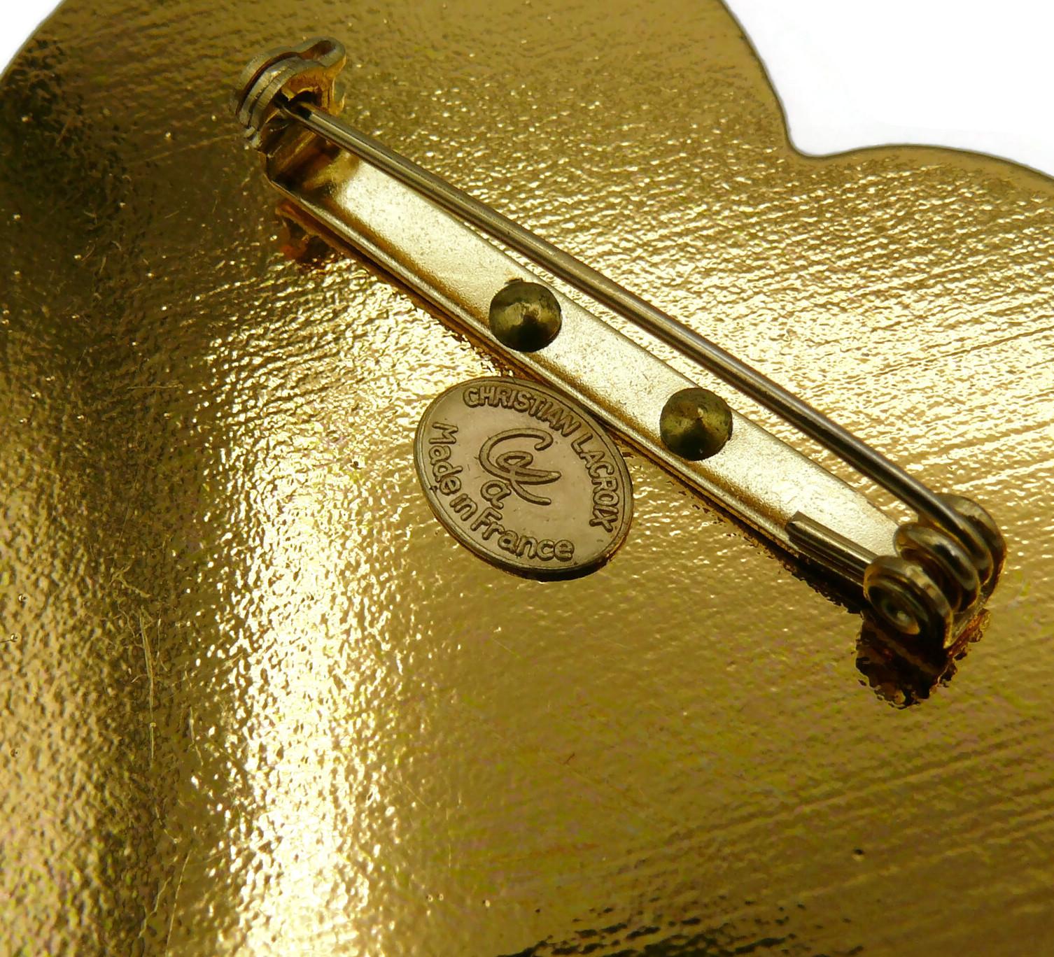 CHRISTIAN LACROIX Vintage Goldfarbene Herzbrosche aus Harz in Goldtönen im Angebot 3