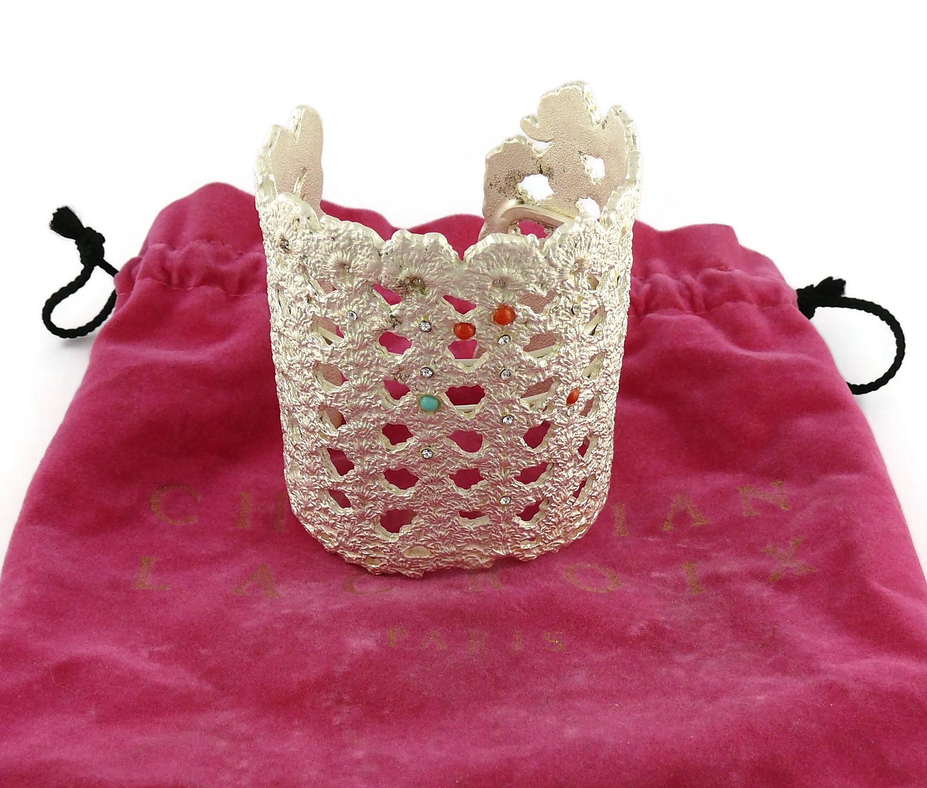 Christian Lacroix Vintage Rigid Lace Cuff Bracelet In Good Condition For Sale In Nice, FR