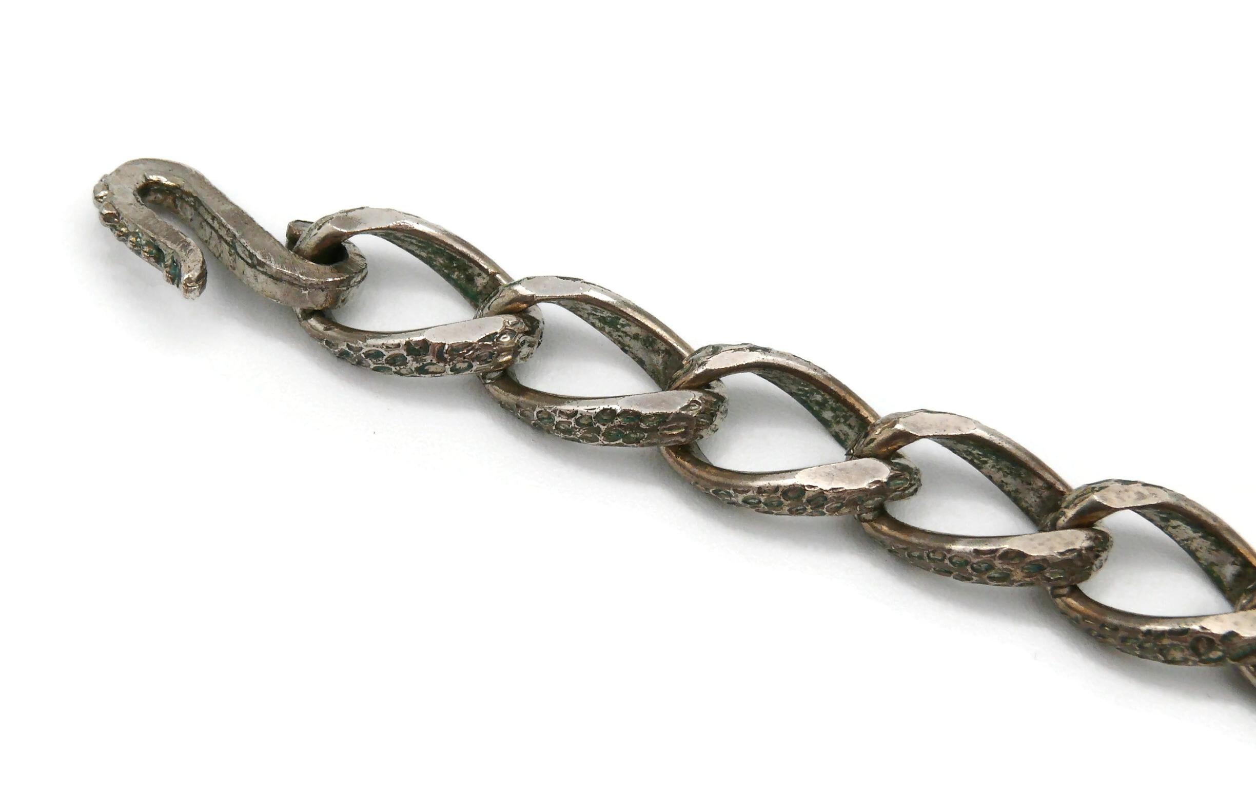 Christian Lacroix, collier à pendentif croix gothique vintage avec chaîne 1