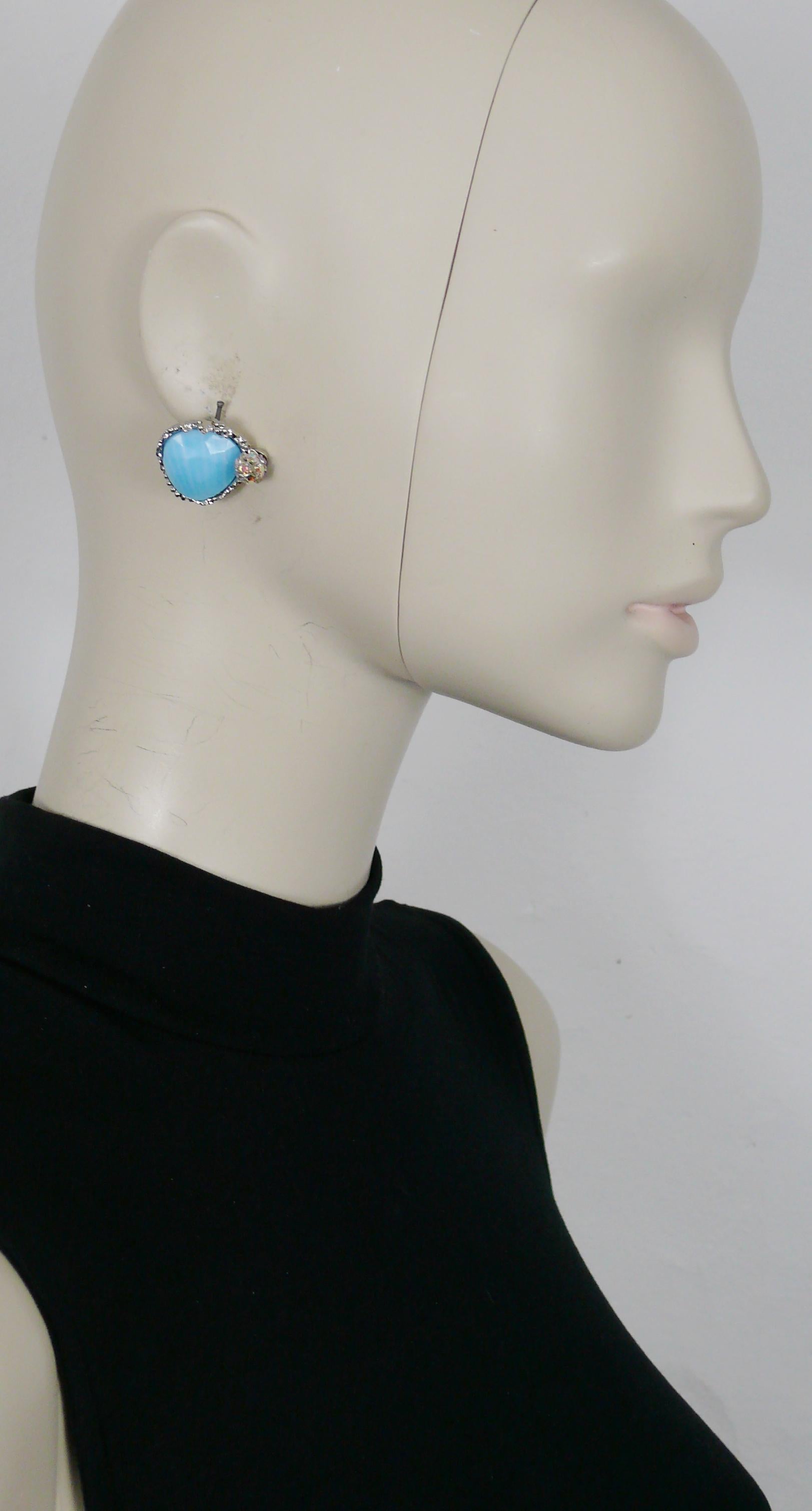 CHRISTIAN LACROIX vintage silver toned freeform clip-on earrings featuring a large marbled blue facetted glass cabochon and a crystal ball.

Silver tone metal hardware.

Marked CHRISTIAN LACROIX CL Made in France.

Indicative measurements : height