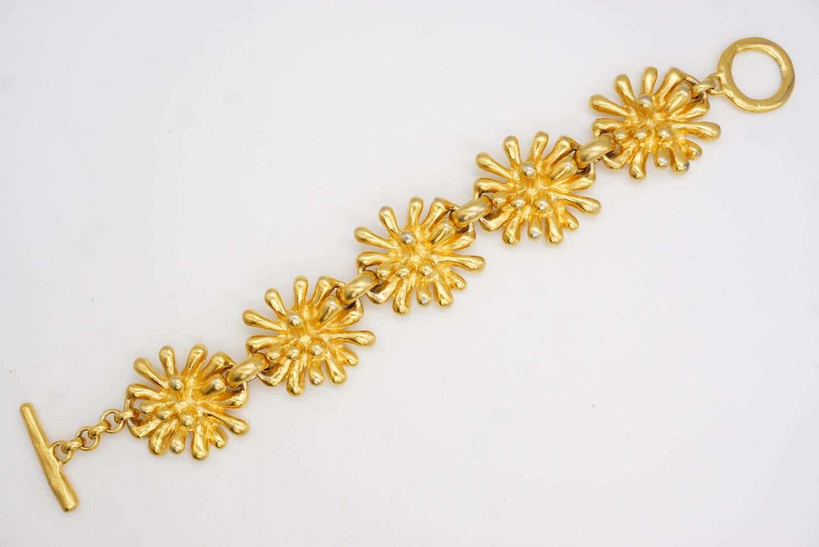 Christian Lacroix Vintage Spark Firework Flower 5 Charm Chunky Linked Bracelet For Sale 10