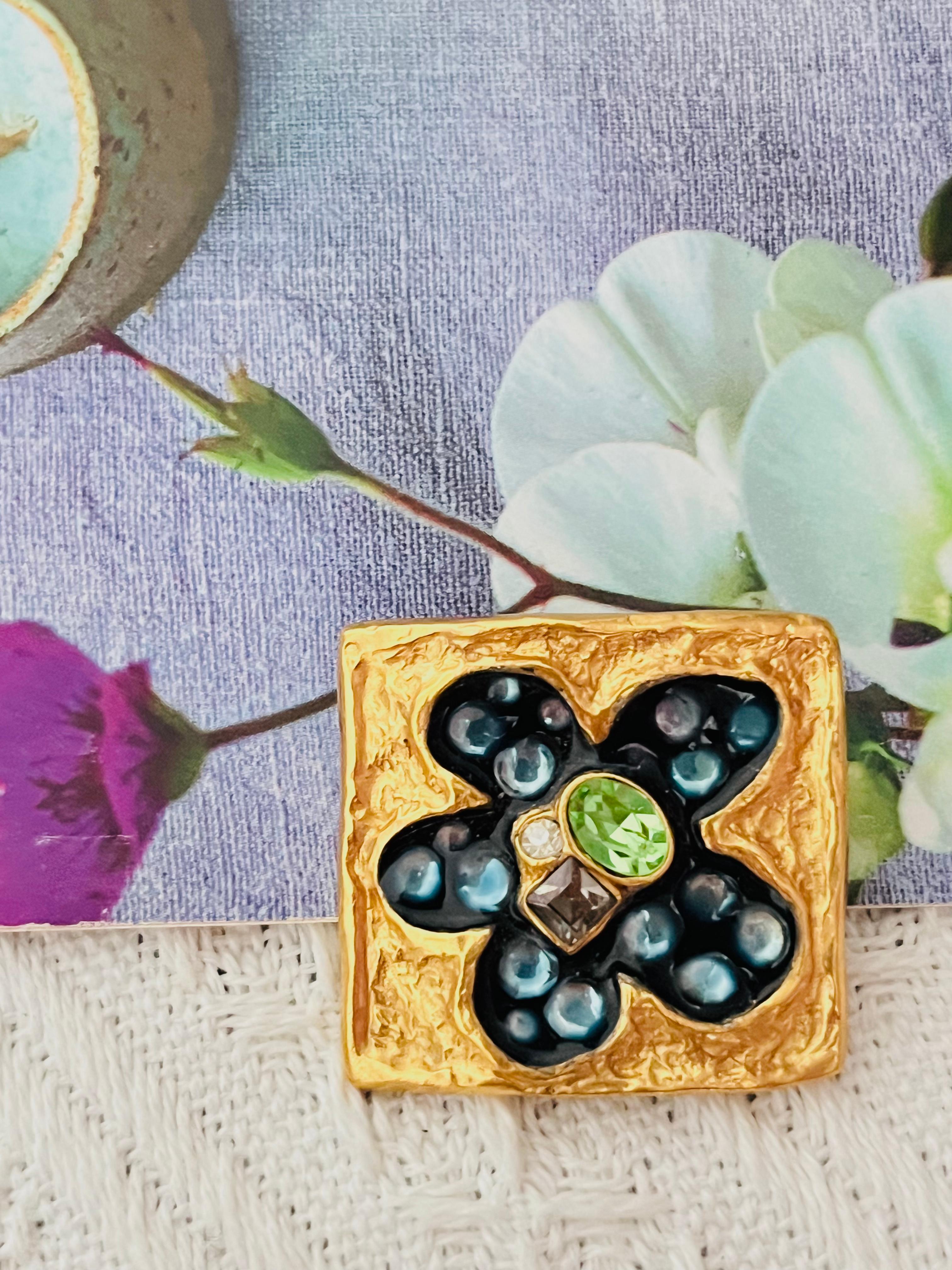 Christian Lacroix Broche Vintage Cuadrado Azul Marino Bonita Flor Esmalte Cristales Verdes Art Decó
