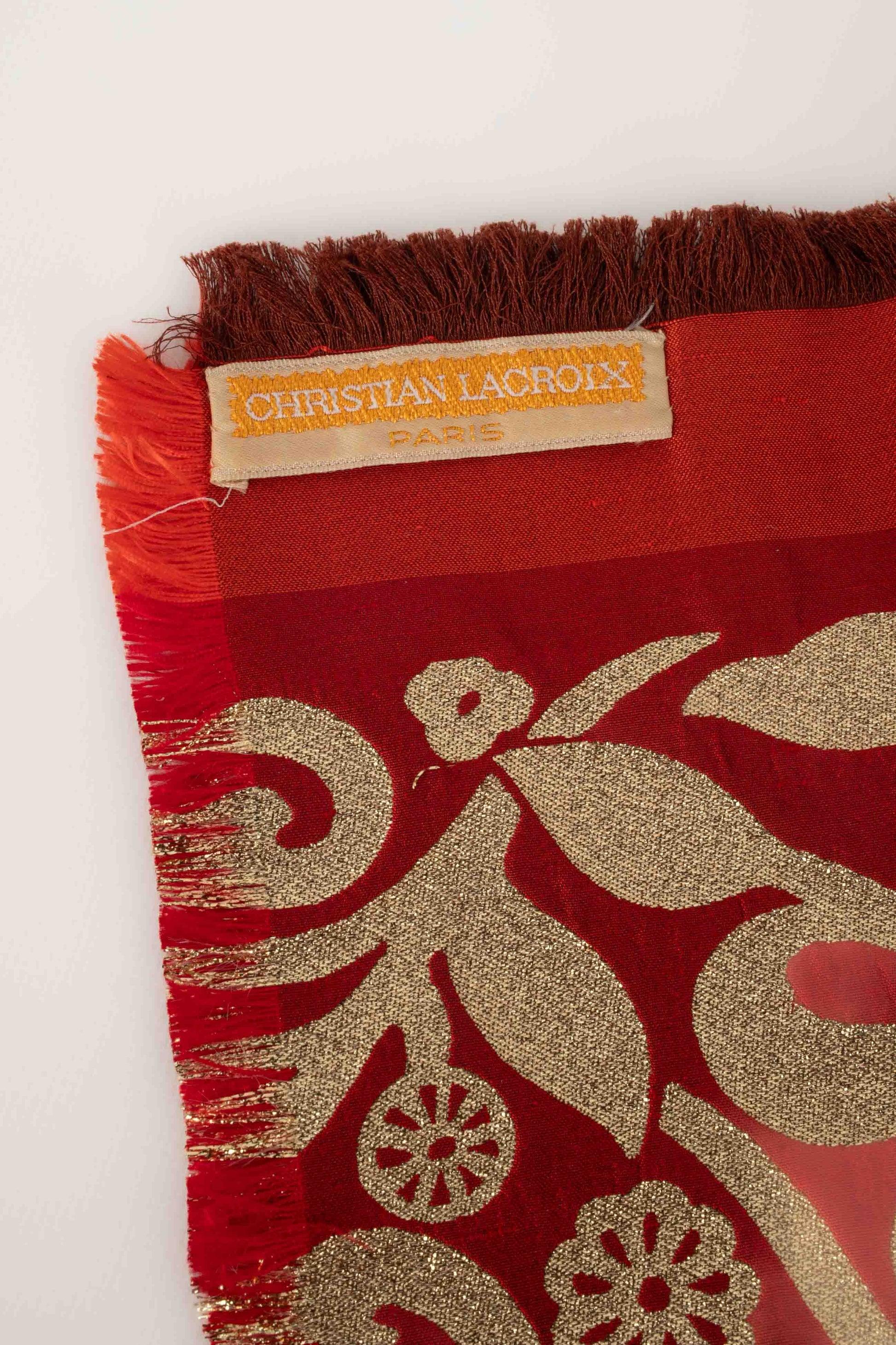 Christian Lacroix  Stola in seta selvatica ricamata con fili di lurex dorati in vendita 3
