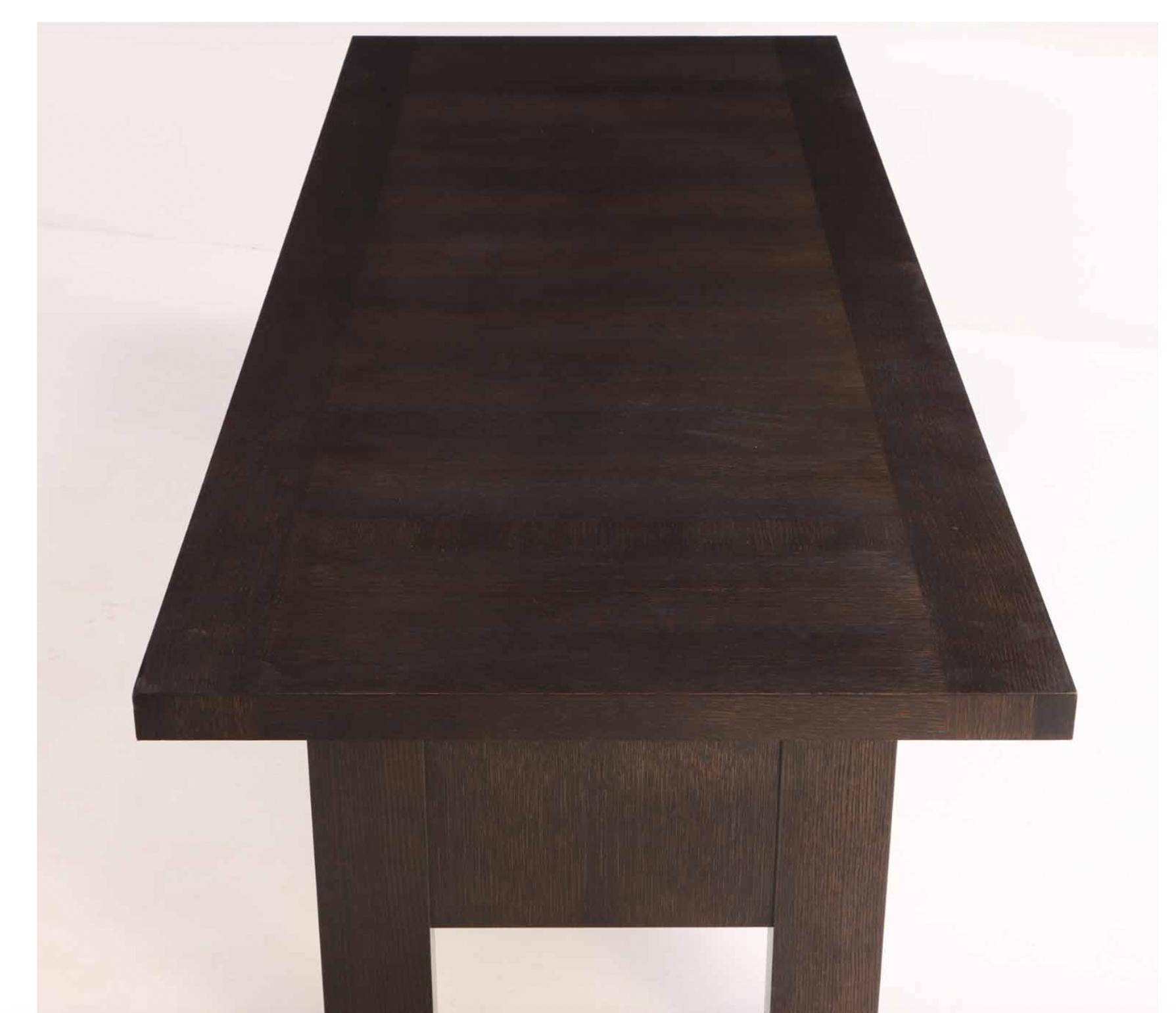 Christian Liaigre
Table de salle à manger 'Abyss', 2010s

Chêne ébène. Fabriqué pour HOLLY HUNT, USA.

L'article n'est pas d'un noir pur. Il s'agit d'un bois de couleur plus expresso.

29,75