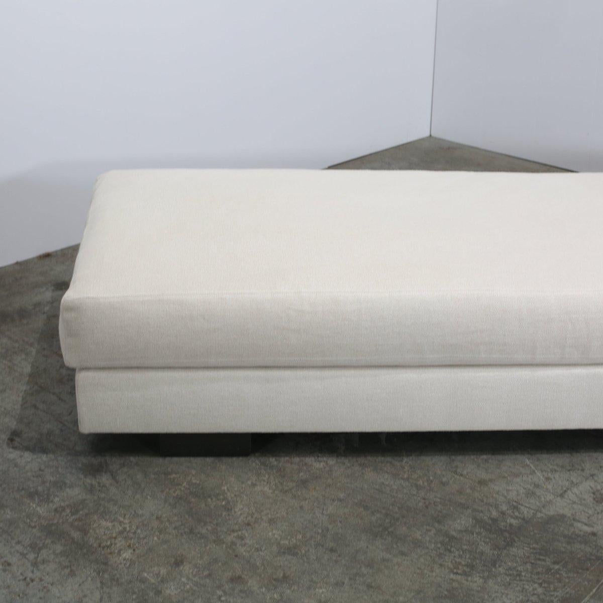 Christian Liaigre Creme Pouf (Französisch) im Angebot