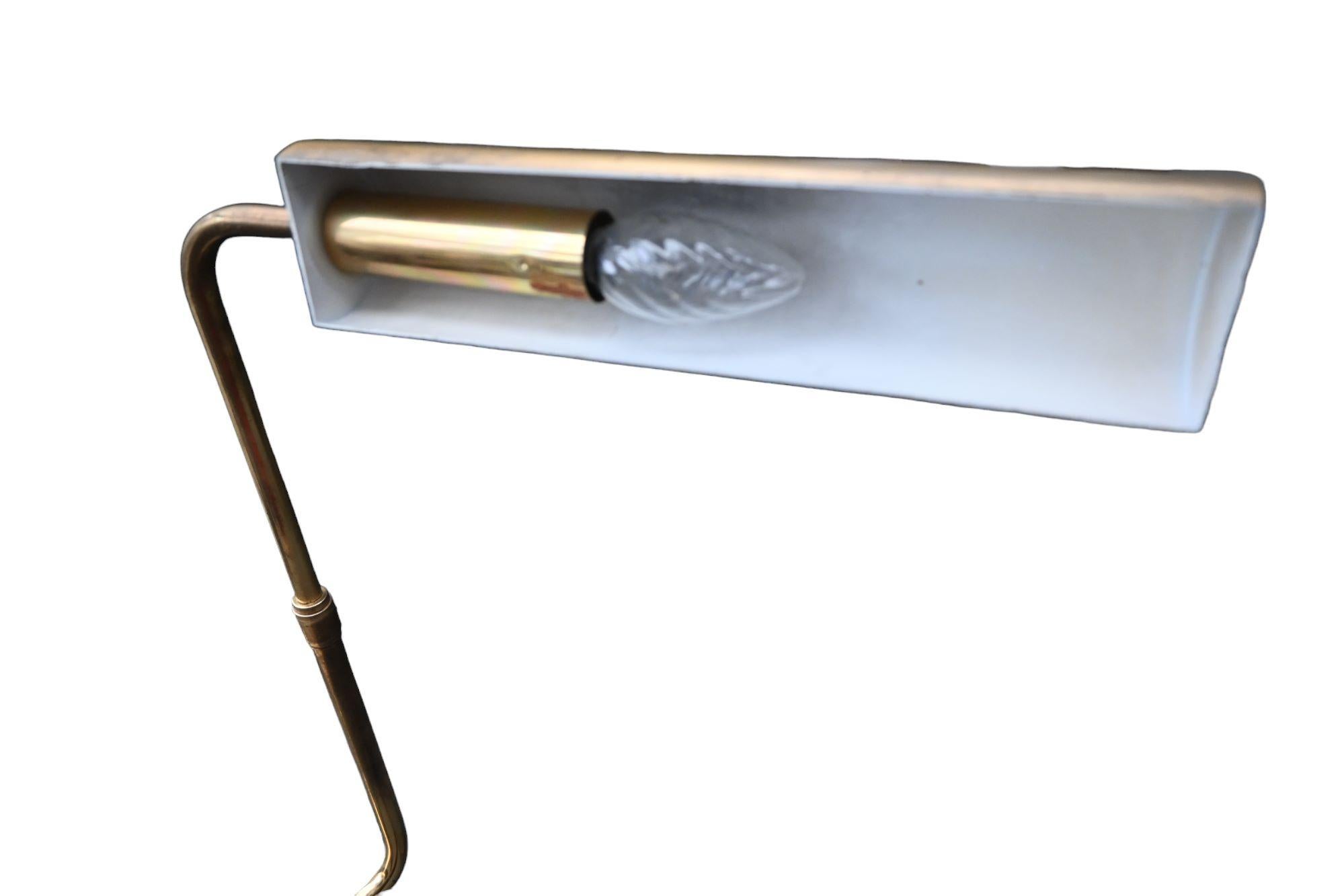 Christian Liaigre, Schreibtischlampe aus vergoldetem Metall, um 1990 im Zustand „Gut“ im Angebot in Bilzen, BE
