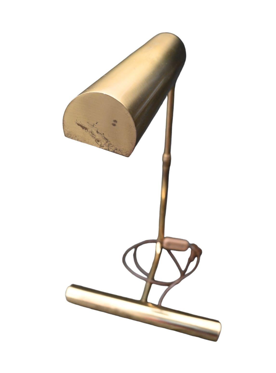 Christian Liaigre, Schreibtischlampe aus vergoldetem Metall, um 1990 (Ende des 20. Jahrhunderts) im Angebot