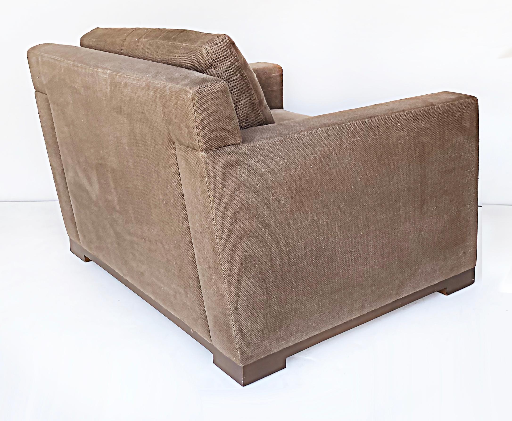 Christian Liaigre Écume Large Club Chair in Linen Upholstery In Good Condition In Miami, FL