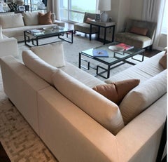 Christian Liaigre para Holly Hunt Sofá seccional Augustin de 3 piezas, Francia, 2016.