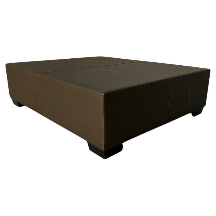 Christian Liaigre "Galet" Grande table basse Ottoman pouf  En cuir Brown en vente