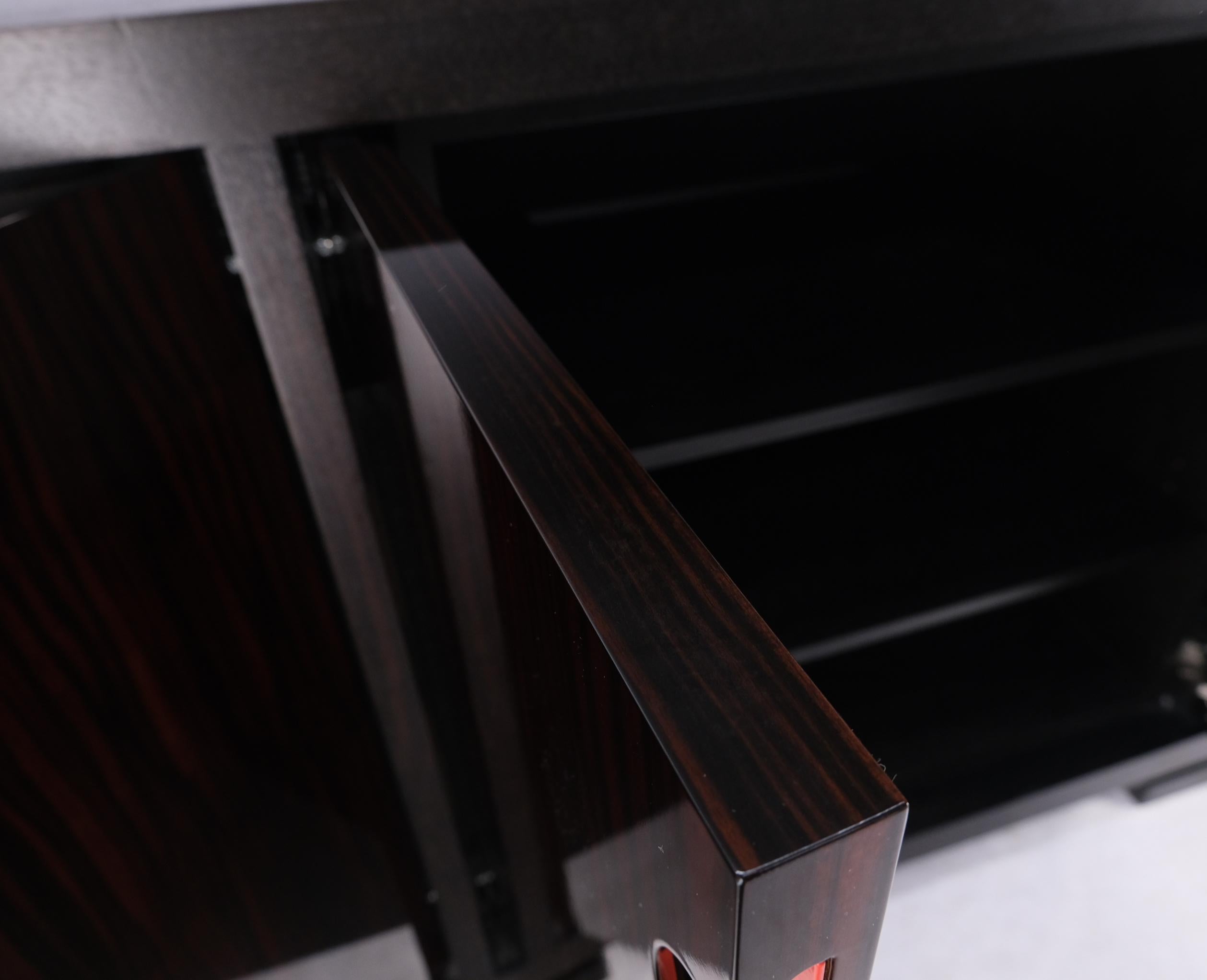 Christian Liaigre HolLY HUNT Credenza a 4 ante con finiture in legno di palissandro ebanizzato In condizioni buone in vendita a Rockaway, NJ