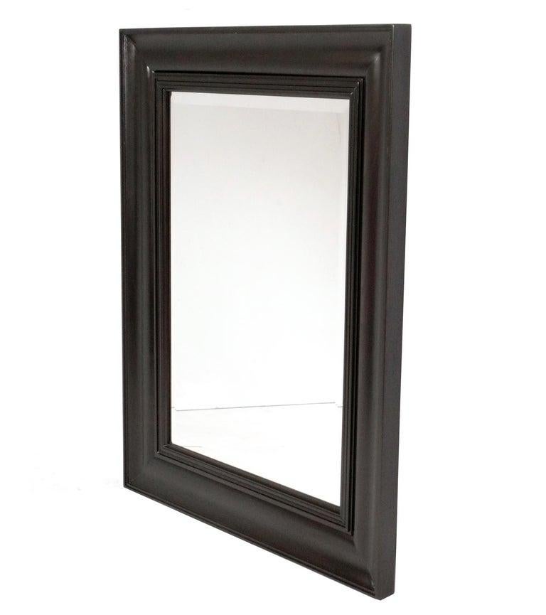 Miroirs en ébène de Christian Liaigre, France, vers les années 2000. Ces miroirs ont été récemment retirés de l'hôtel Mercer à New York. Récemment remis à neuf et prêt à l'emploi. Ils mesurent un impressionnant 46