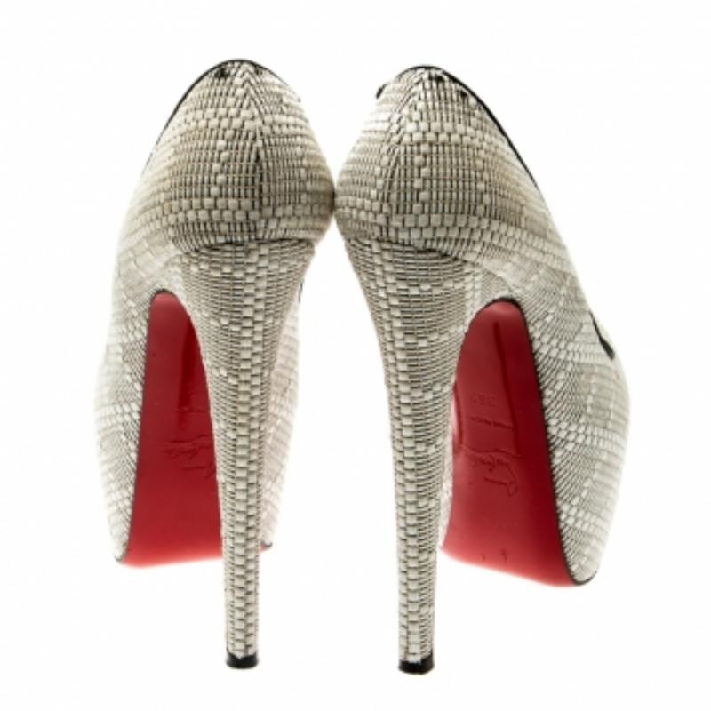 Donna Christian Loboutin White Raffia Daffodile Platform Pumps Taglia 36.5 in vendita