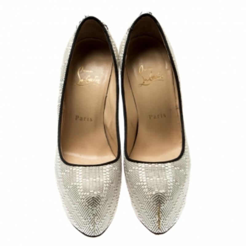 Christian Loboutin White Raffia Daffodile Platform Pumps Taglia 36.5 in vendita 1