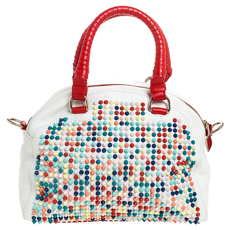 Make an exquisite appearance every time you carry this Panettone satchel by Christian Louboutin. Crafted from white leather, the bag is decorated with colorful studs and comes with dual handles. The zip-top closure opens to a fabric-lined interior