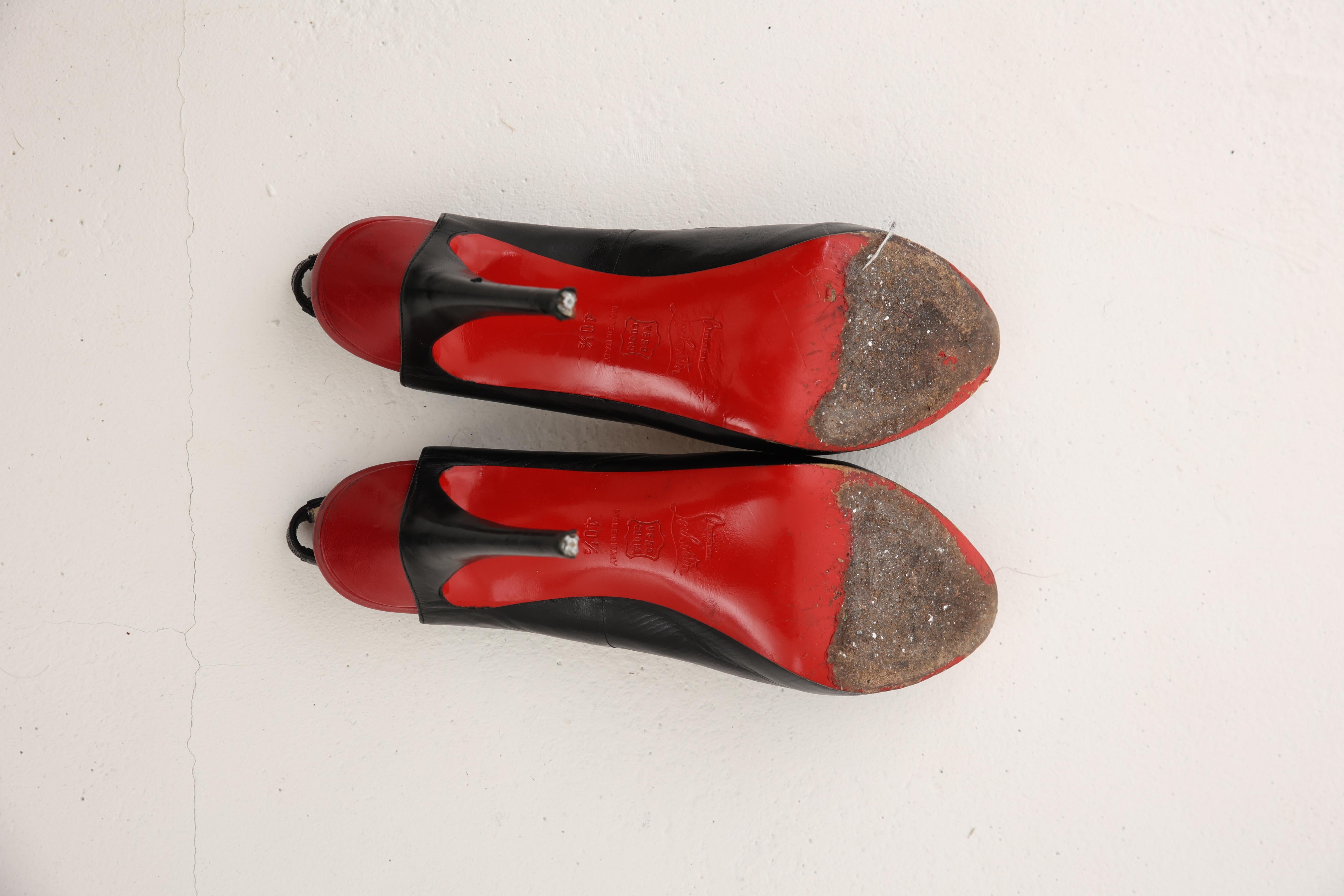 Christian Louboutin  bombas de cuero rojo y negro de los años 2000 Brown en venta