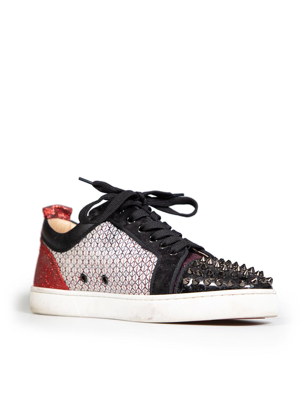 CONDITION is Good. Minor wear to shoes is evident. Light staining on the left quarter of the left shoe, light discolouration on the outsoles, and discolouration on the counters of both shoes on this used Christian Louboutin designer resale item.
 
