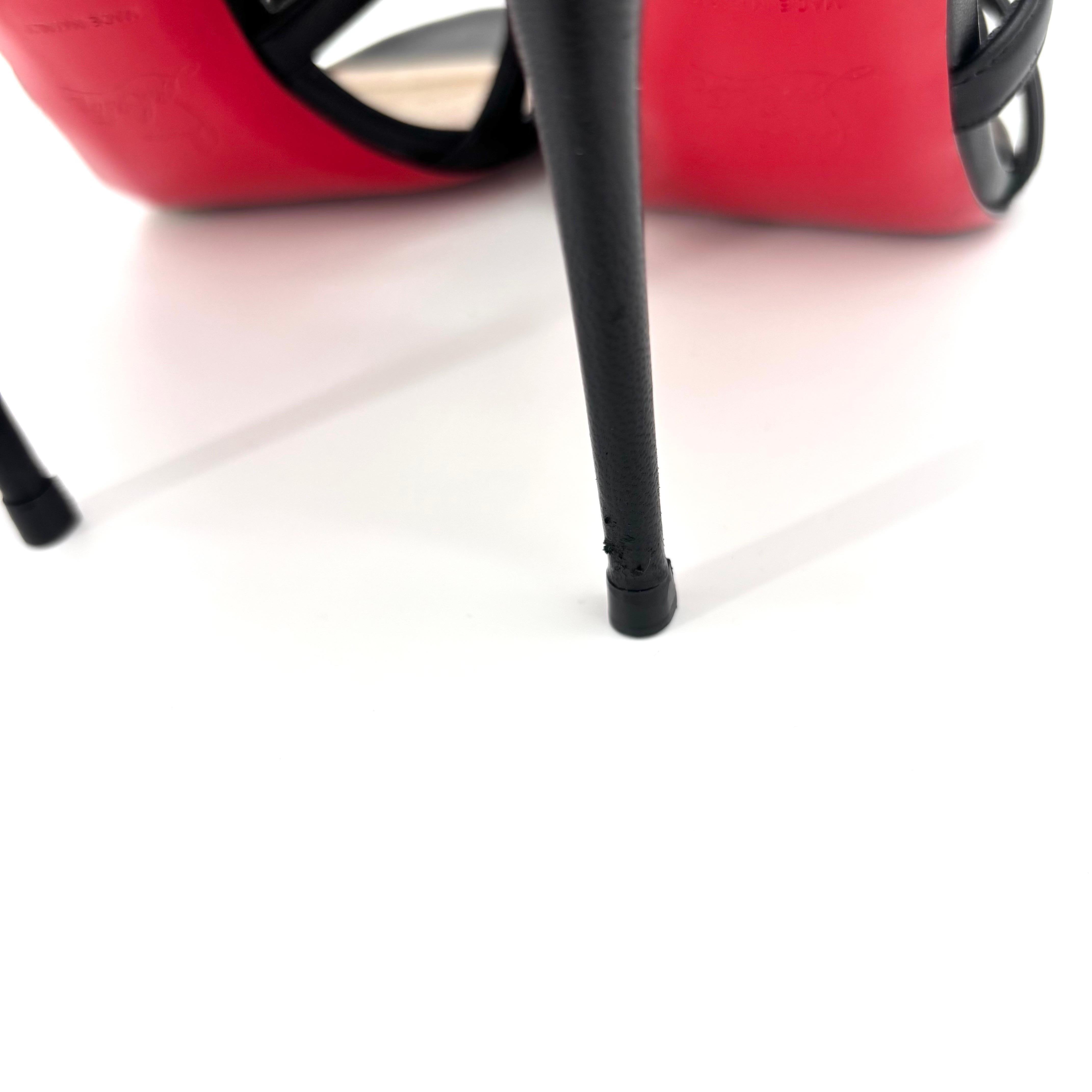 Christian Louboutin Amazoula 100 Sandales à genoux gladiateur en cuir noir 39 en vente 2