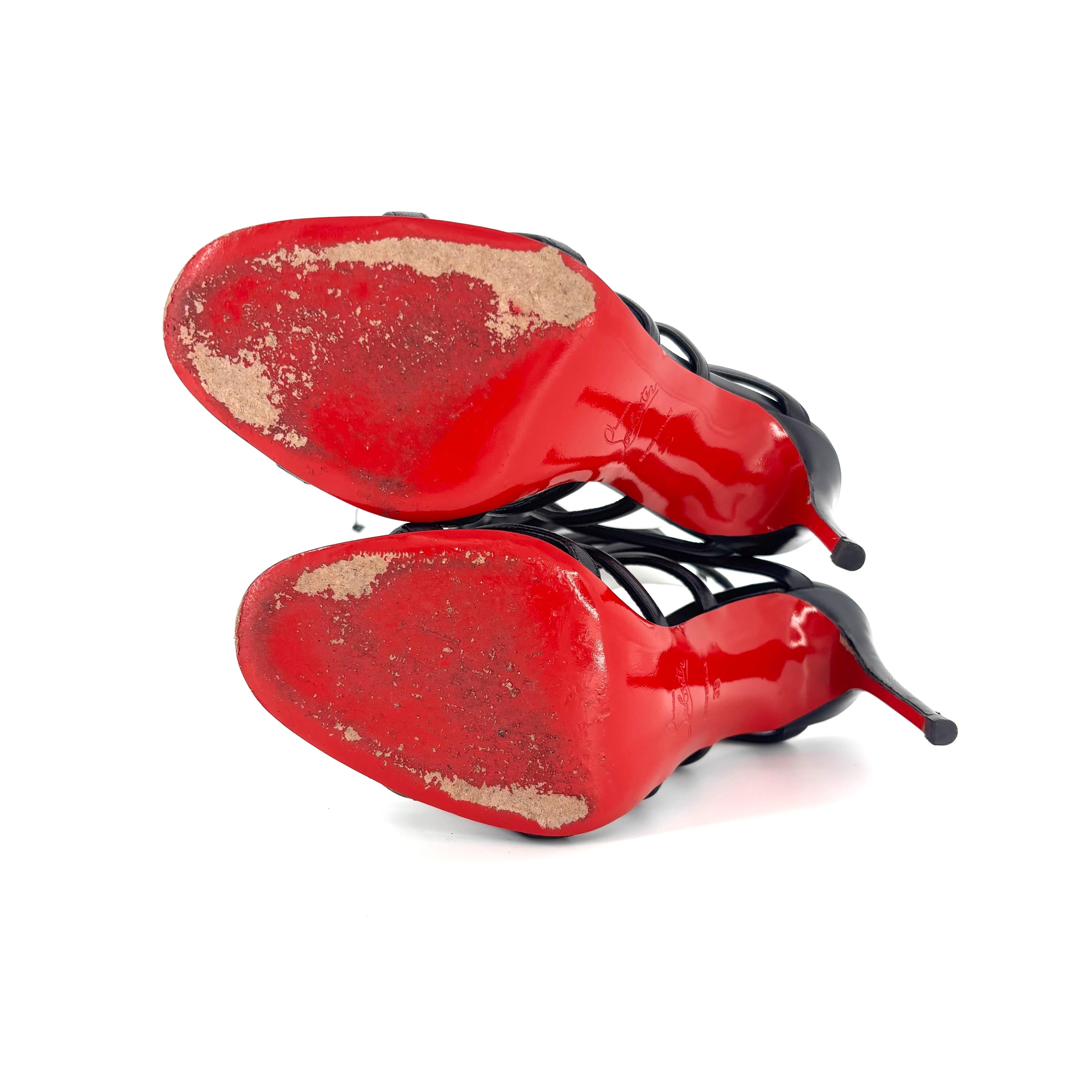 Christian Louboutin Amazoula 100 Sandales à genoux gladiateur en cuir noir 39 en vente 3