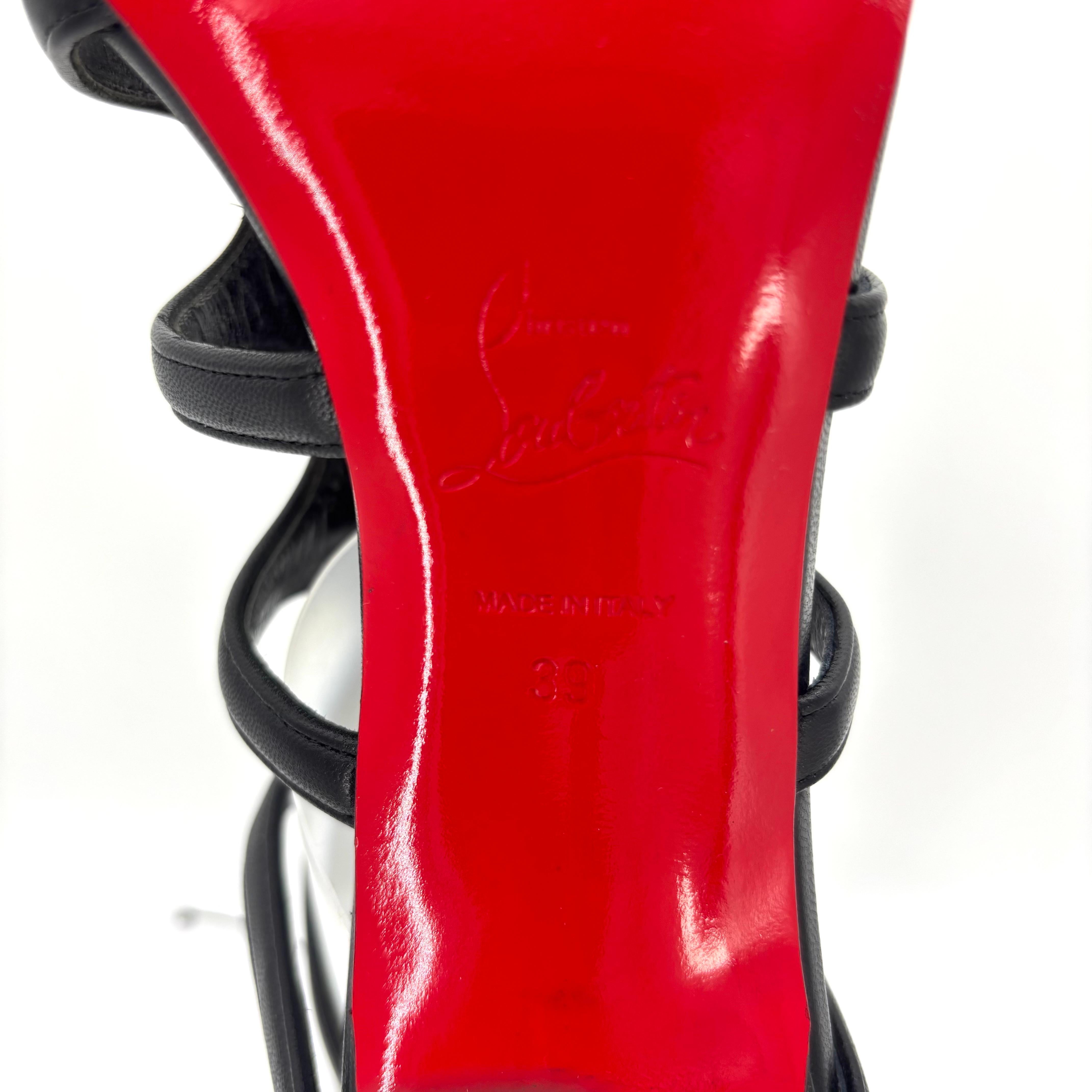 Christian Louboutin Amazoula 100 Sandales à genoux gladiateur en cuir noir 39 en vente 4