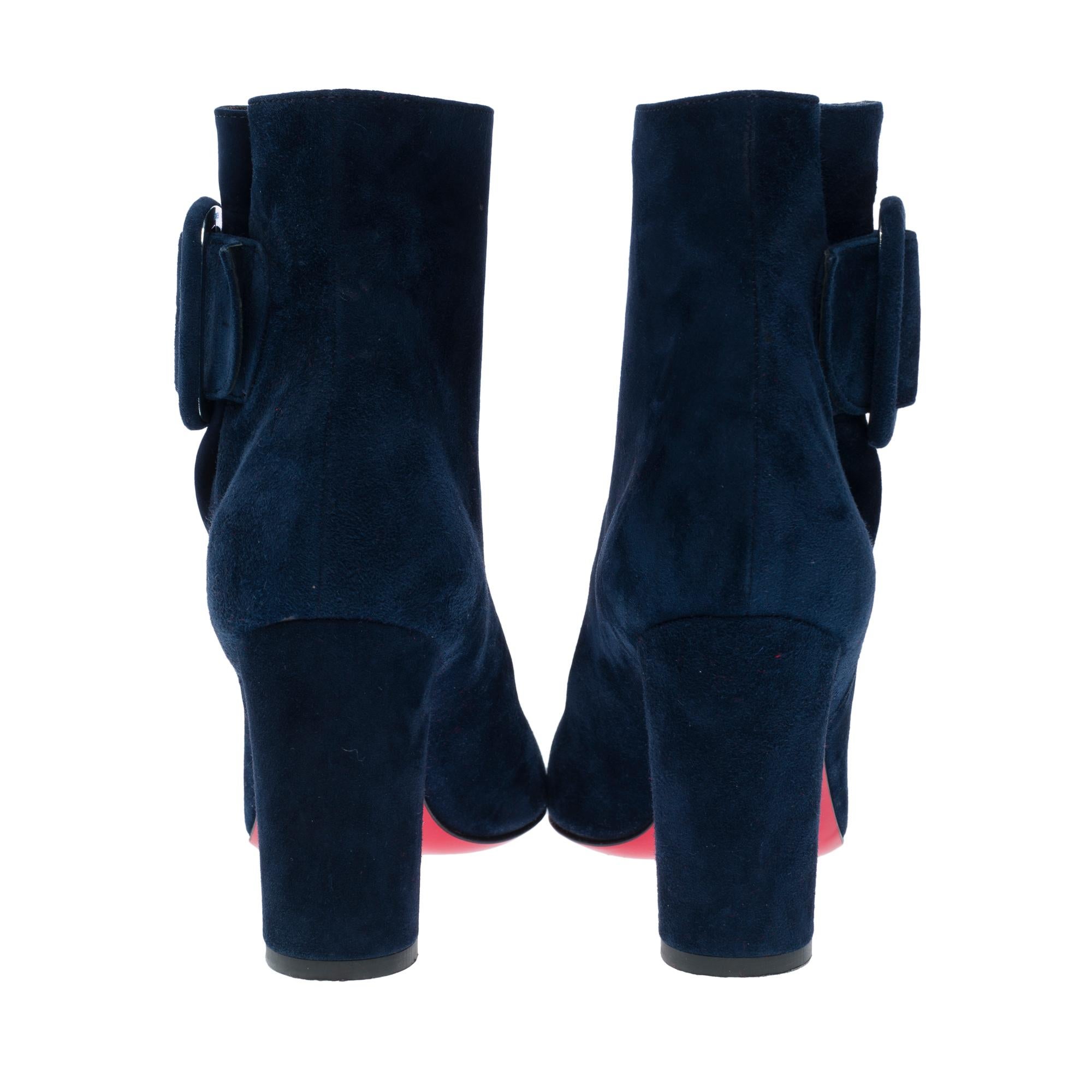 Women's Christian Louboutin ankleboot in blue suede, size 37 For Sale