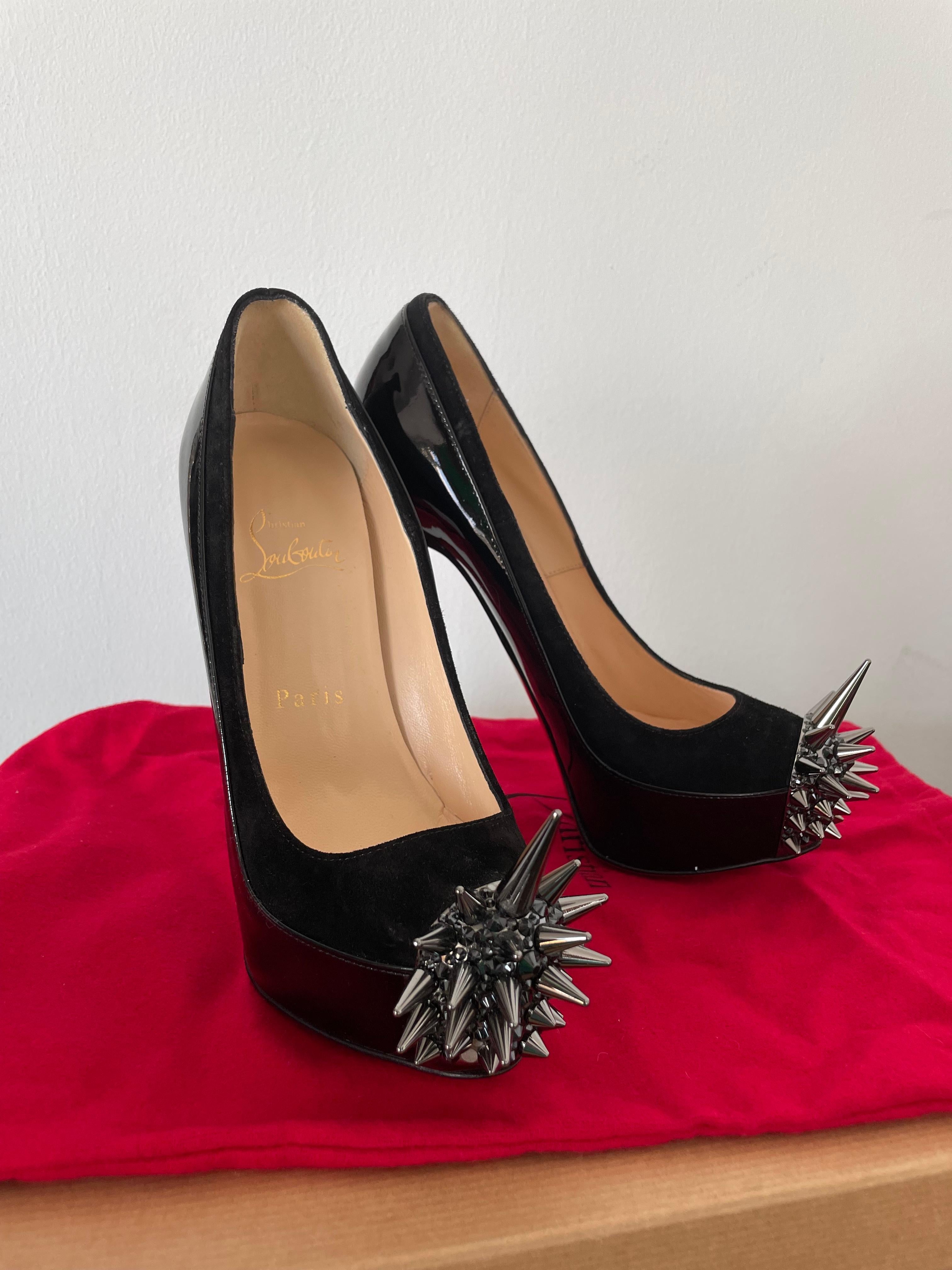 Christian Louboutin Asteroid 160 Black Patent with spike toe  size 35.5 For Sale 1