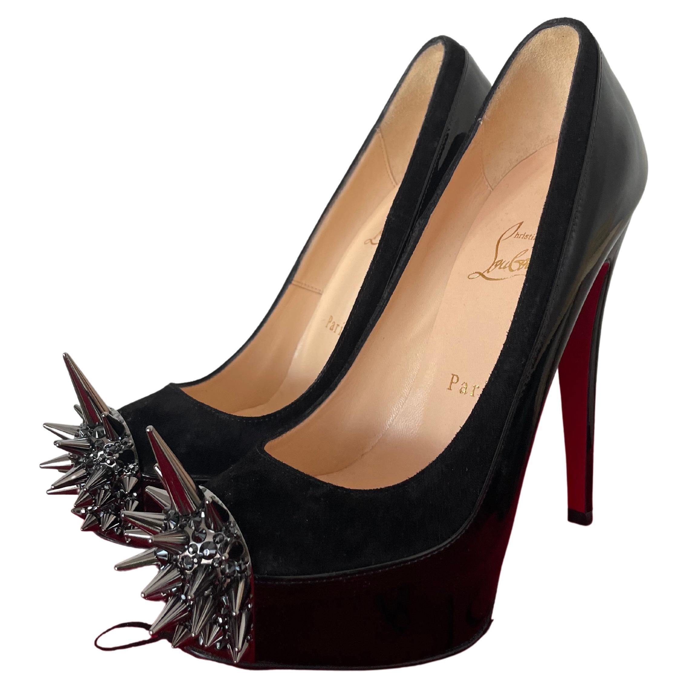 Christian Louboutin Asteroid 160 Black Patent with spike toe  size 35.5 For Sale
