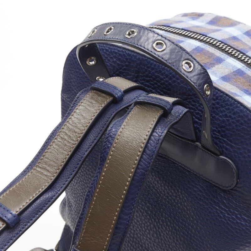 CHRISTIAN LOUBOUTIN Backloubi borsa zaino con borchie a spillo in percalle blu e marrone in vendita 3