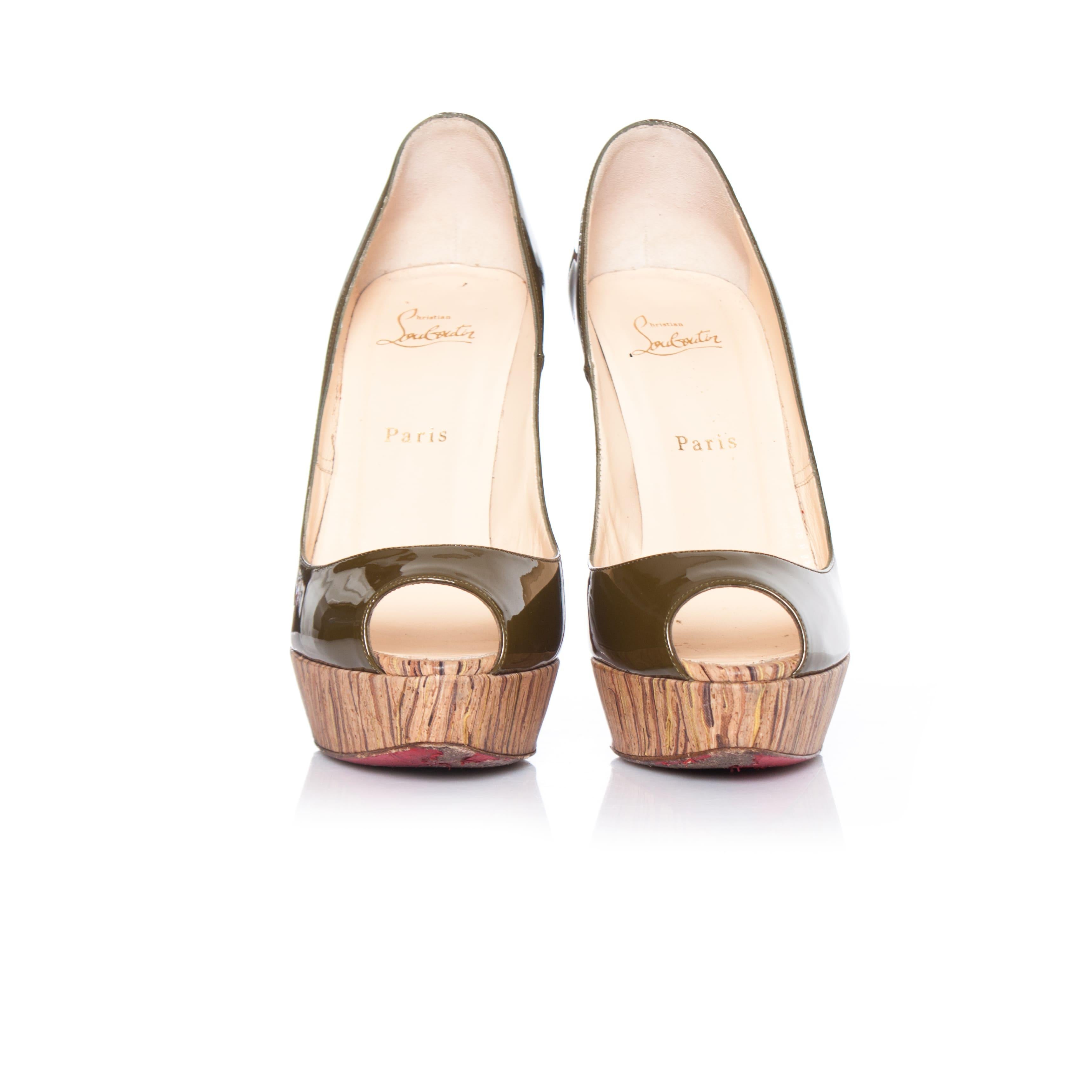 Beige Christian Louboutin, Banane kaki platform pumps For Sale
