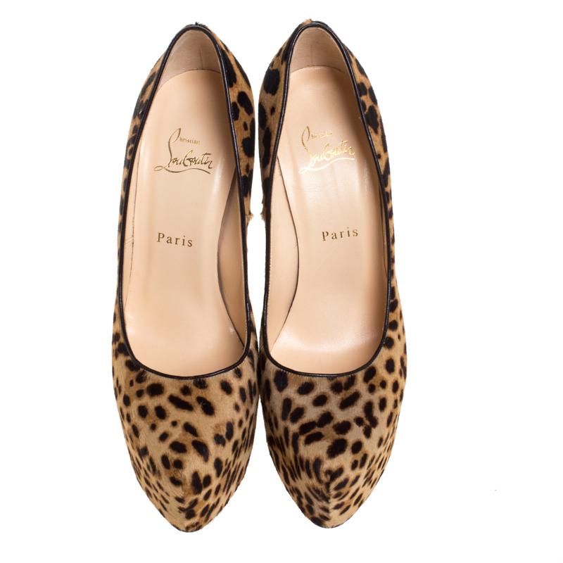 Take your love for Louboutins to new heights by adding this gorgeous pair to your collection. The pumps simply speak high fashion in every stitch and curve. The exteriors come made from leopard print calfhair and the pumps are finished with