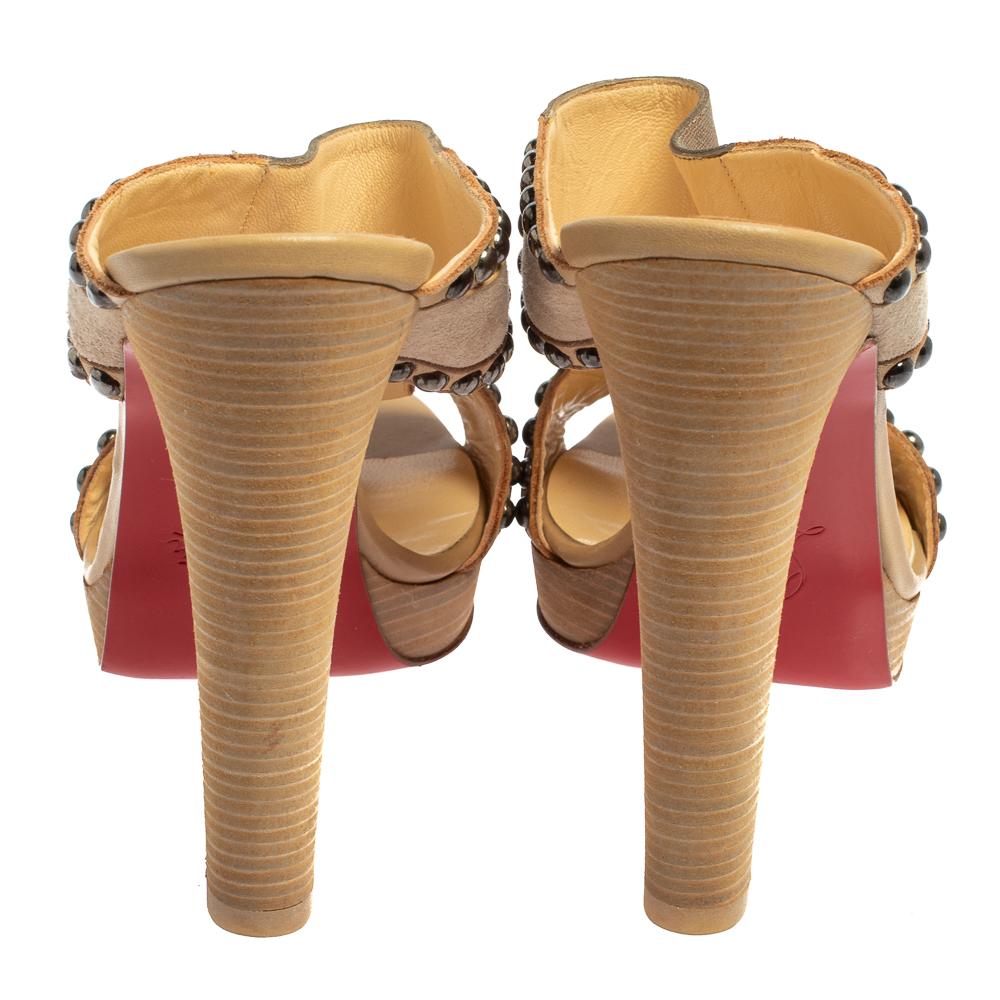 Christian Louboutin Beige/Brown Canvas And Leather Hassaneta Sandals Size 38 In Good Condition In Dubai, Al Qouz 2