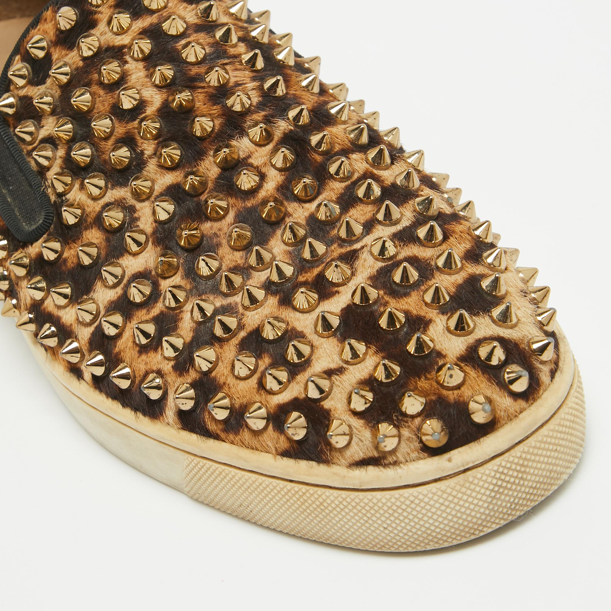 Christian Louboutin Beige/Brown Leopard Print Calf Hair Sneakers Size 40.5 For Sale 4