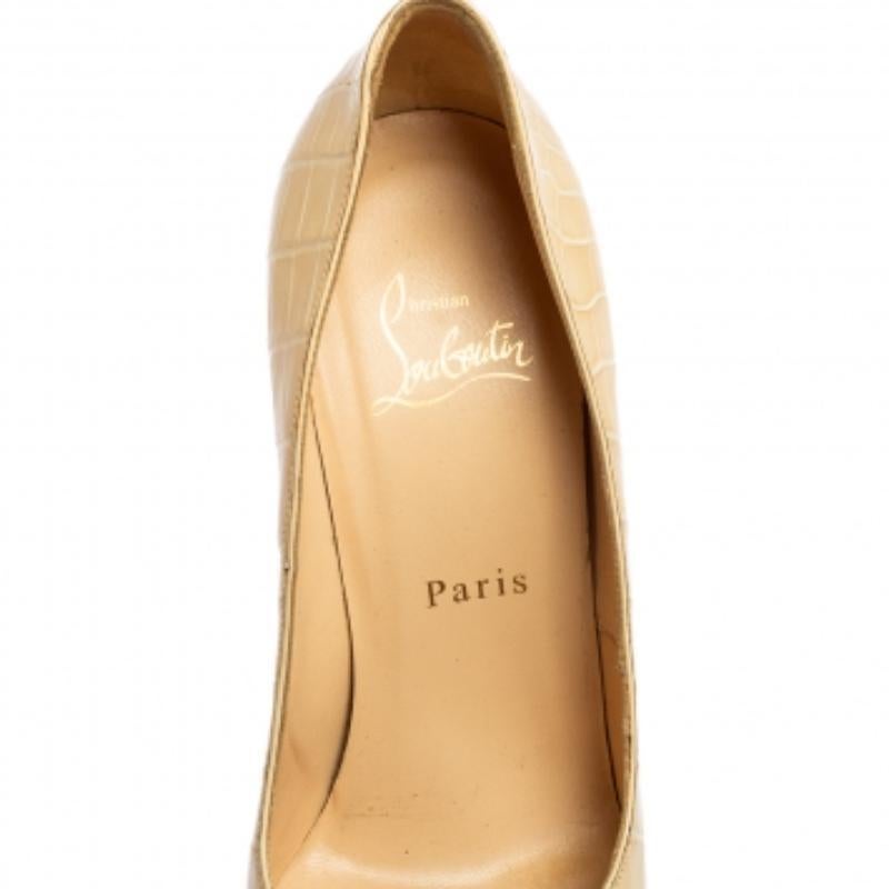 Christian Louboutin Beige Croc Embossed Leather Bianca Platform Pumps Taglia 37 in vendita 2