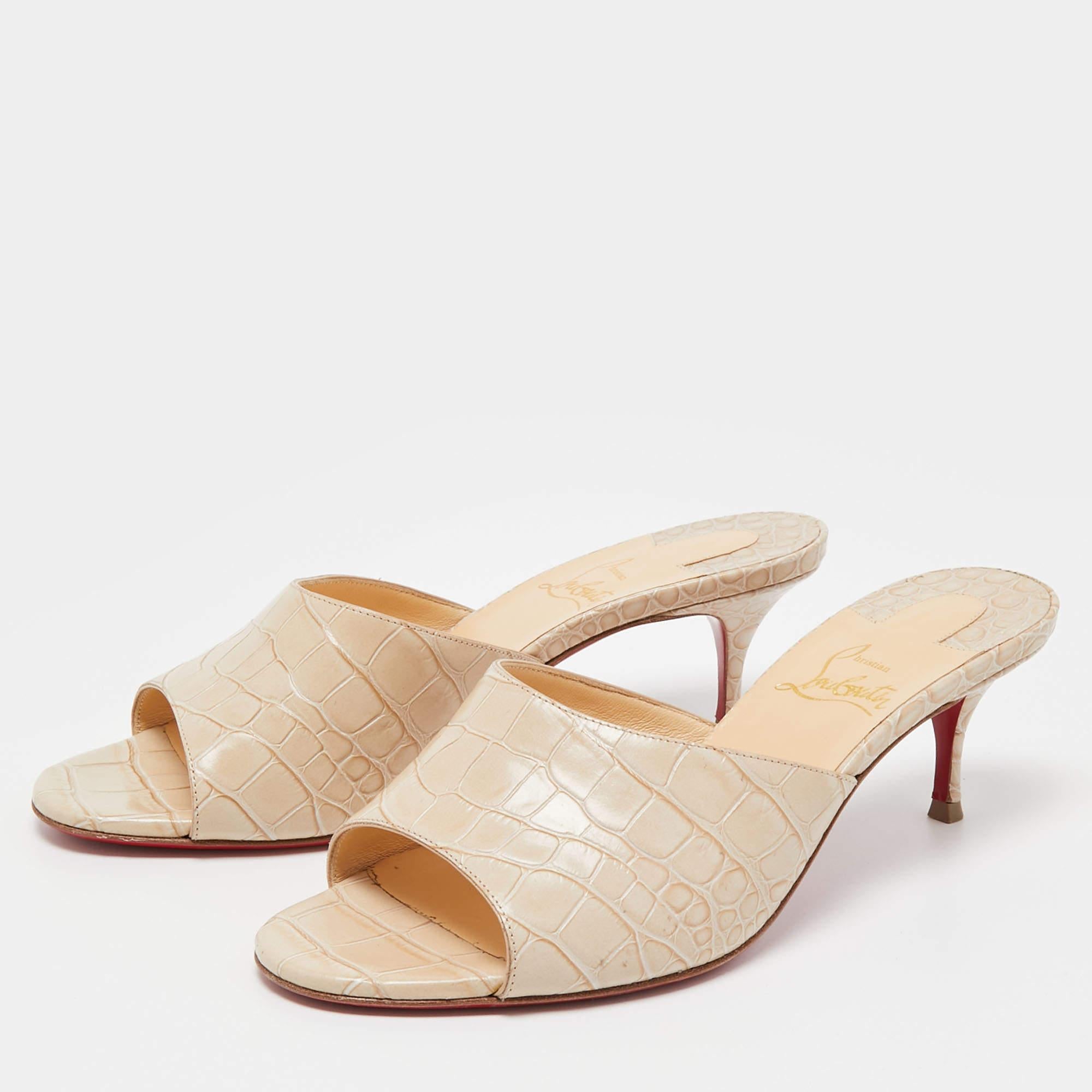 Christian Louboutin Beige Croc Embossed Leather East Slide Sandals Size 37 For Sale 2
