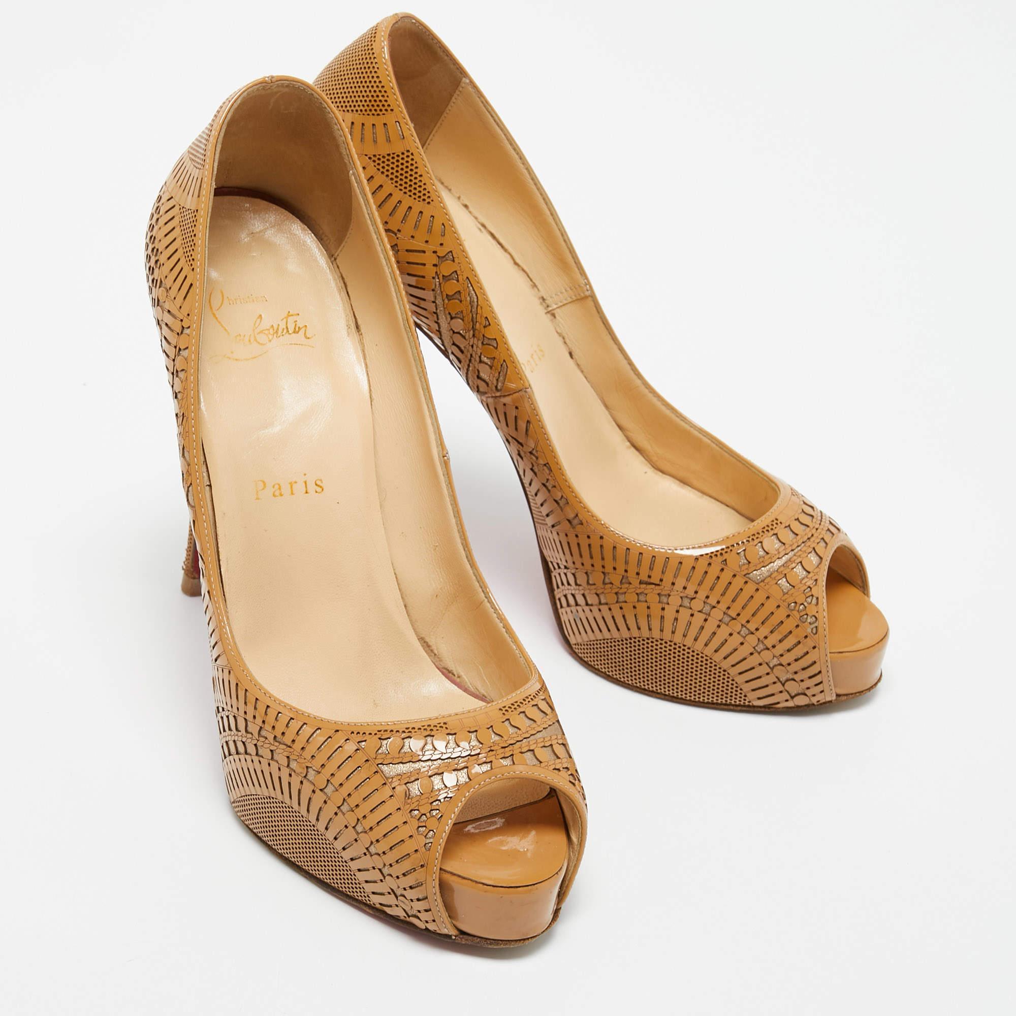 Women's Christian Louboutin Beige Laser Cut Patent Leather Suellena Pumps Size 37