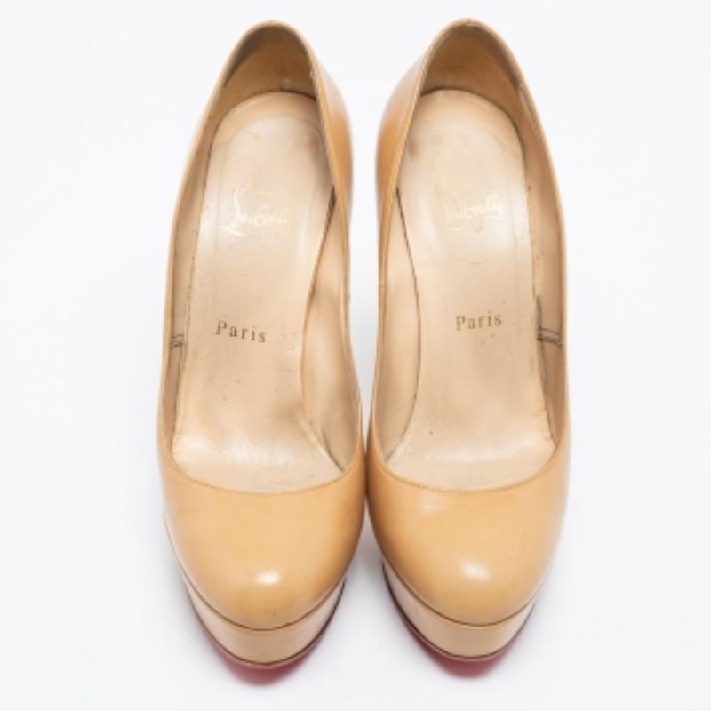Christian Louboutin Beige Leather Bianca Platform Pumps Size 37.5 en vente 2