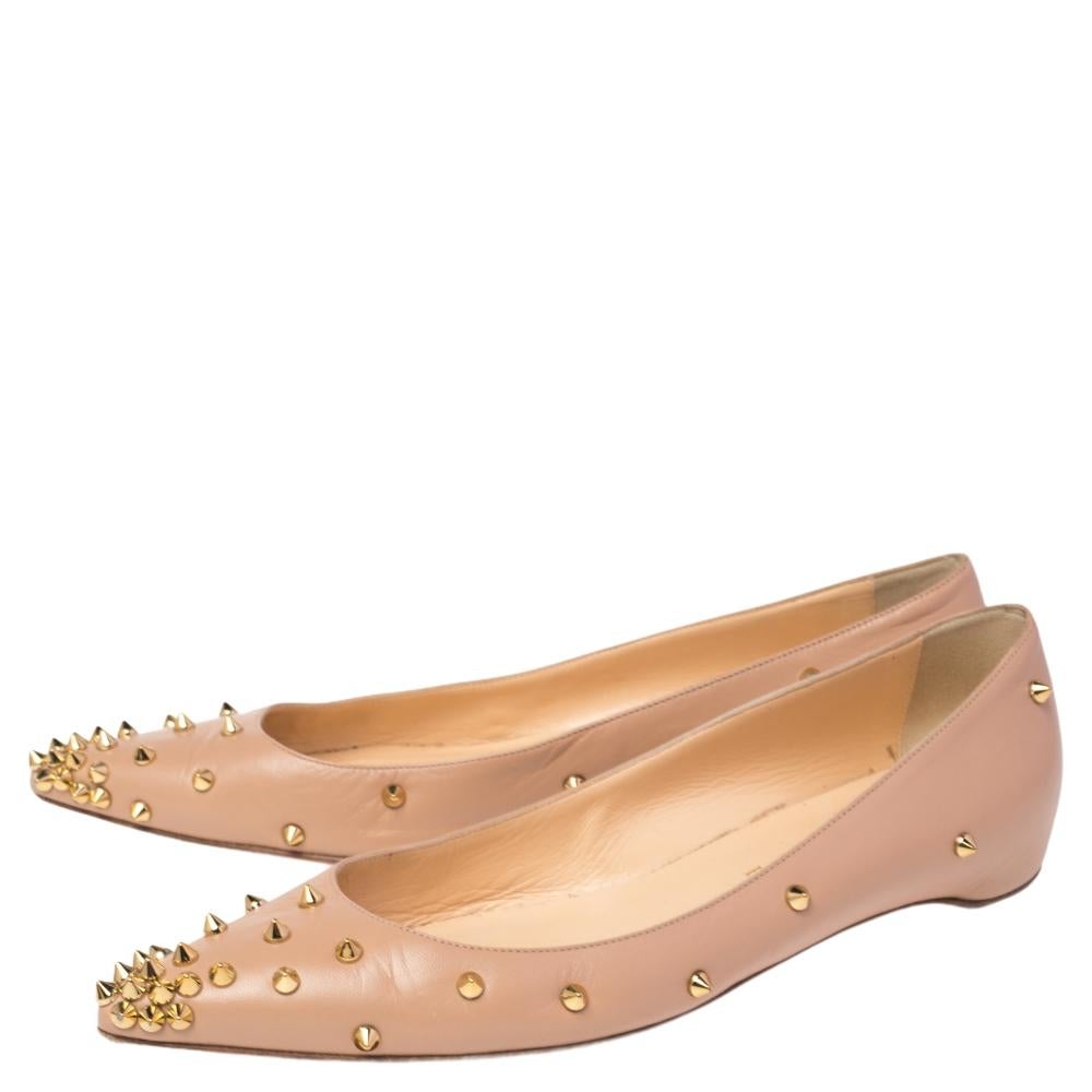 Christian Louboutin Beige Leather Degraspike Ballet Flats Size 38.5 In Good Condition In Dubai, Al Qouz 2