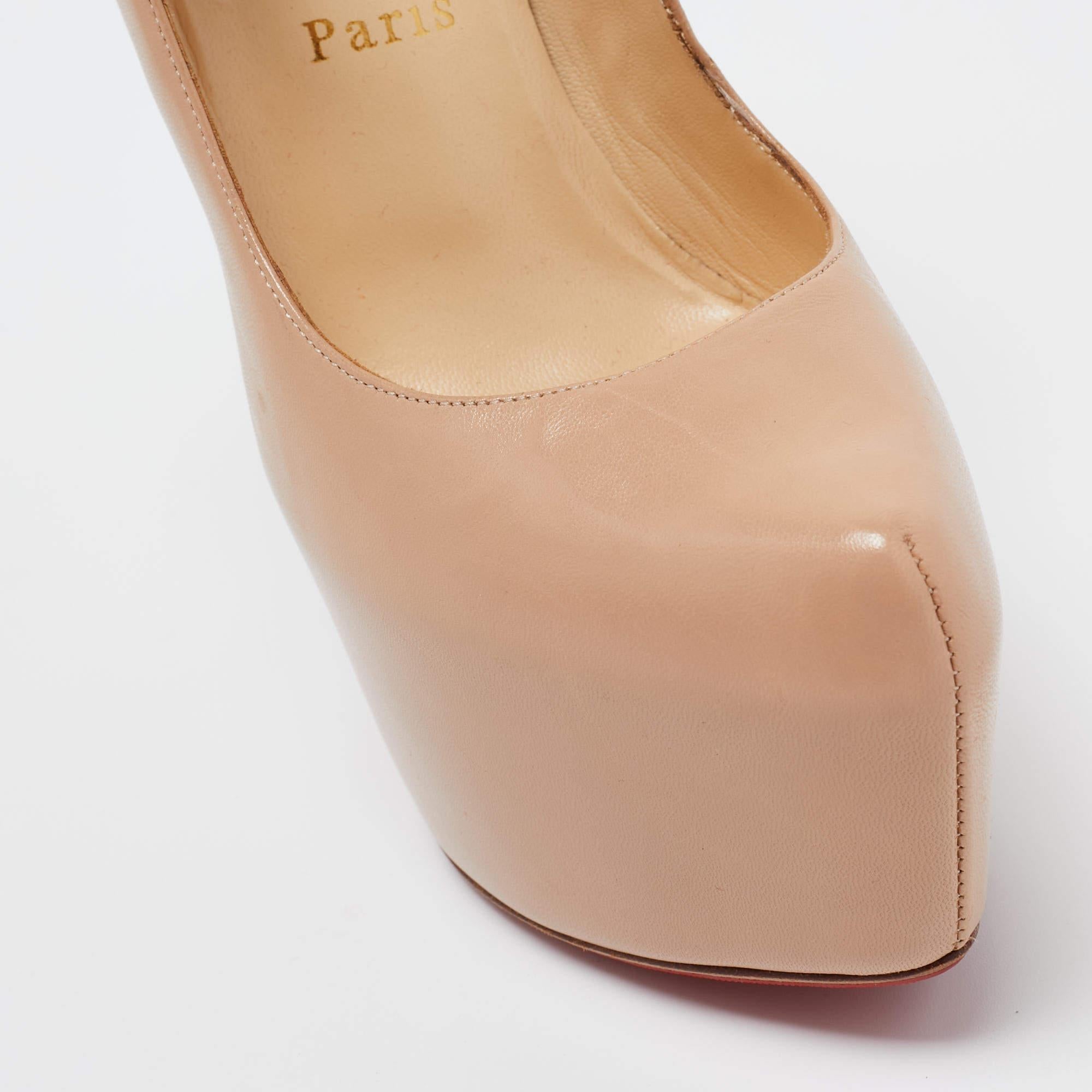 Christian Louboutin Beige Leather Lady Daf Pumps Size 36.5 For Sale 1