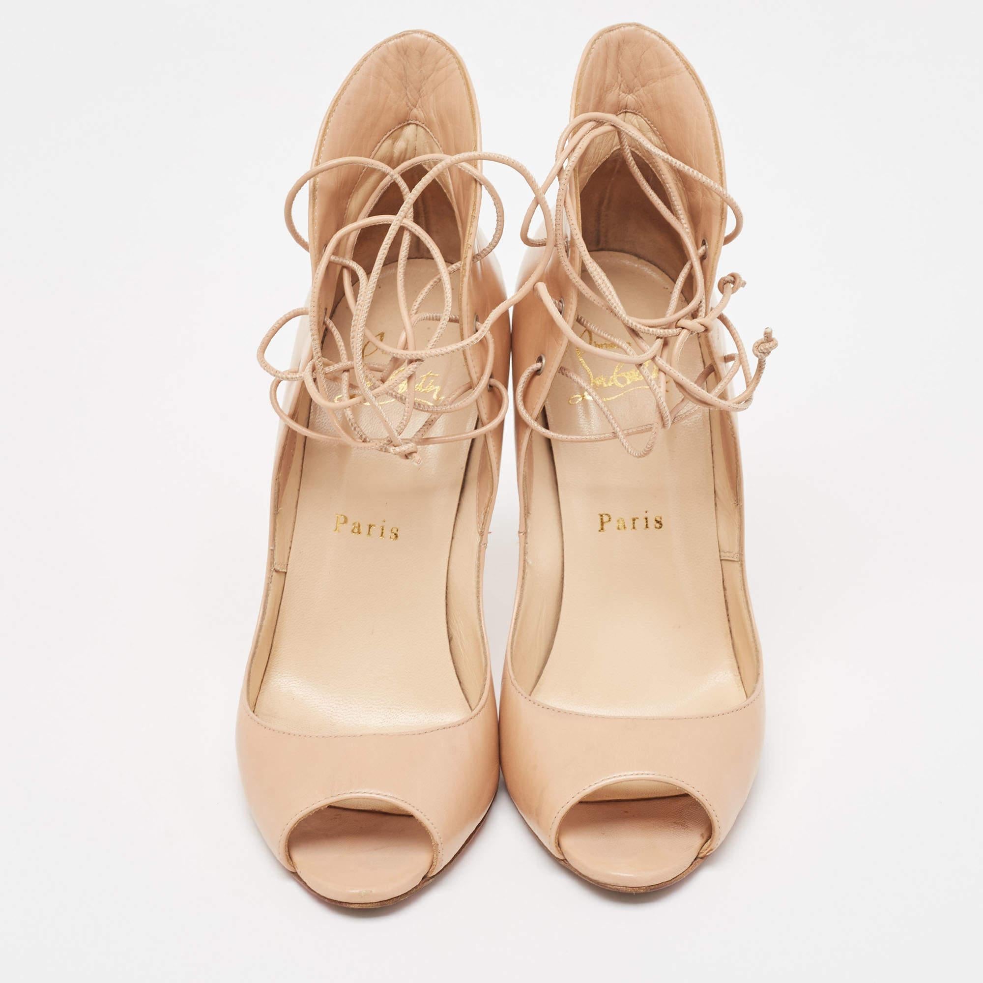 Christian Louboutin Beige Megavamp Pumps aus Leder Größe 36 im Zustand „Gut“ im Angebot in Dubai, Al Qouz 2