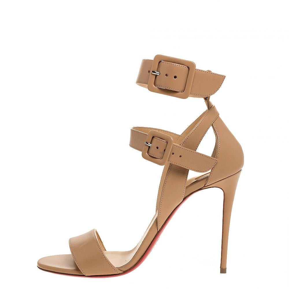 These Multipot sandals by Christian Louboutin are absolute stunners. They are meant to deliver a statement every time you step out in them. Crafted from leather, the straps carry a beige hue. They are styled with open toes, buckled ankle straps,