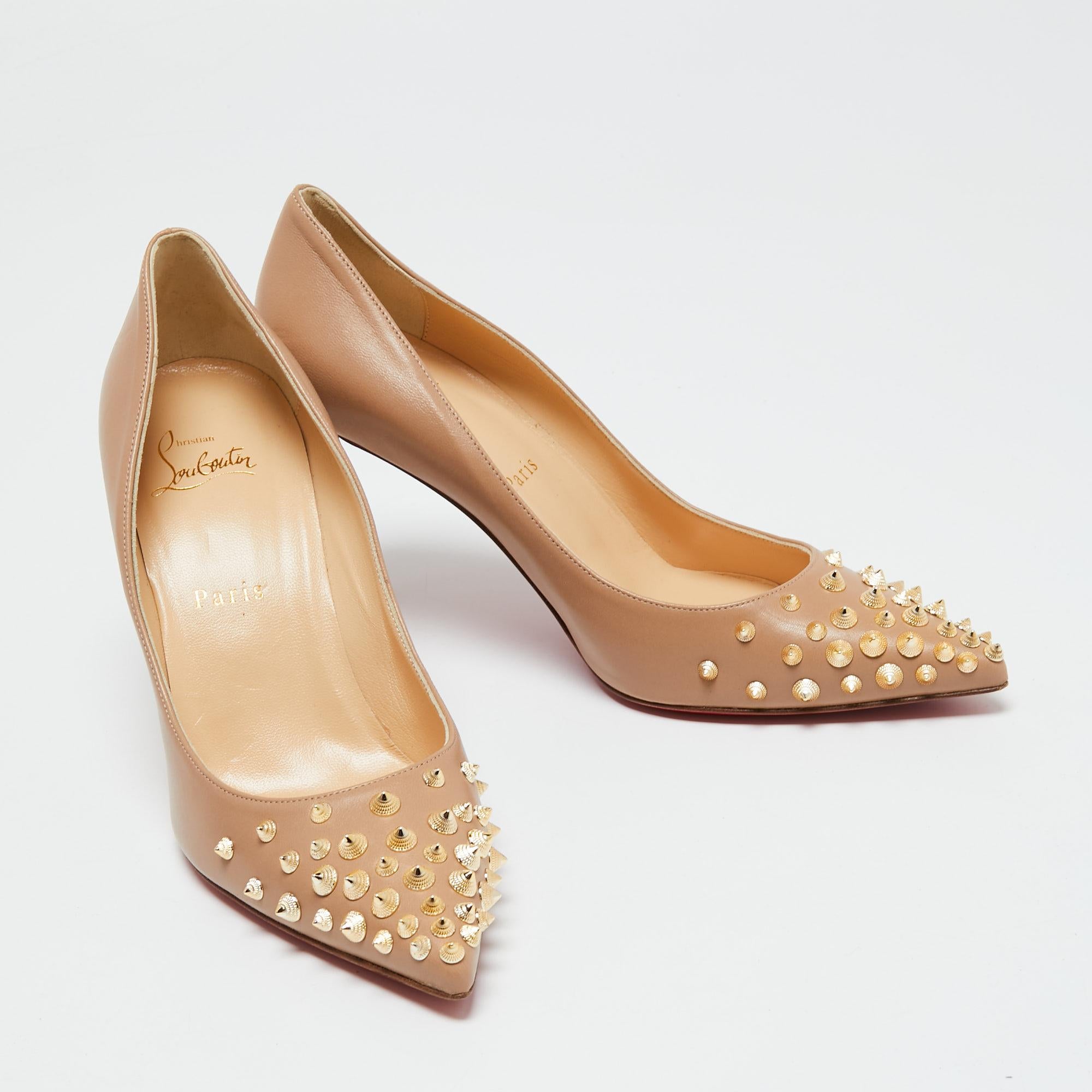 Christian Louboutin Beige Leather Spiky Shell Pumps Size 38 In Excellent Condition In Dubai, Al Qouz 2