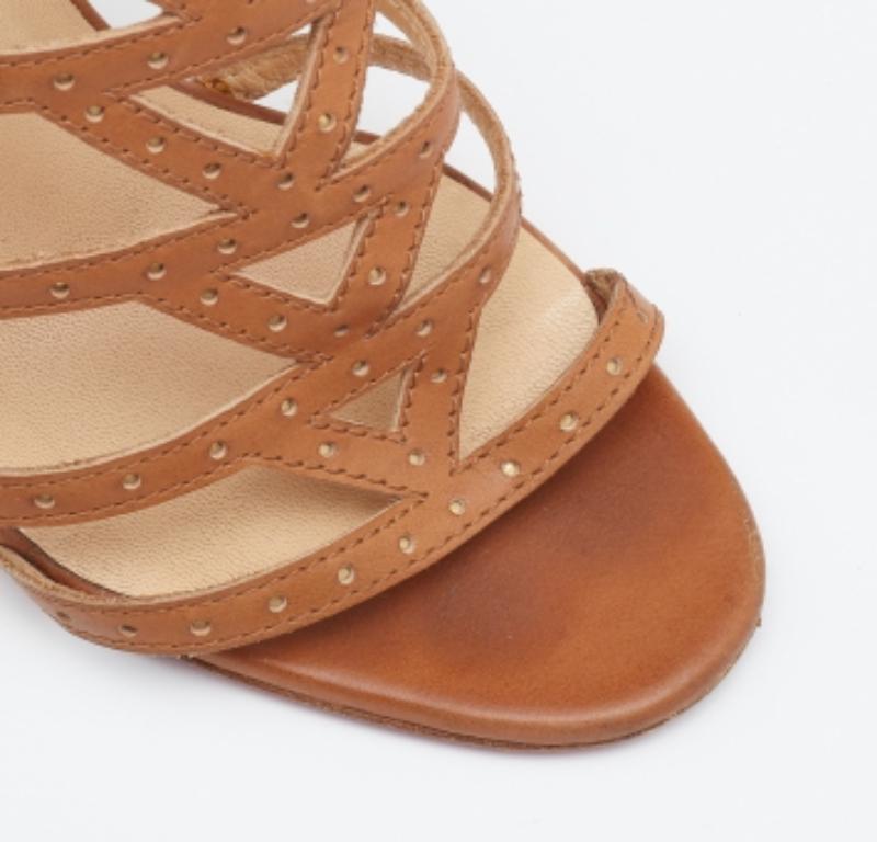 Christian Louboutin Beige Leder Riemchen-Sandalen Größe 38.5 im Angebot 1