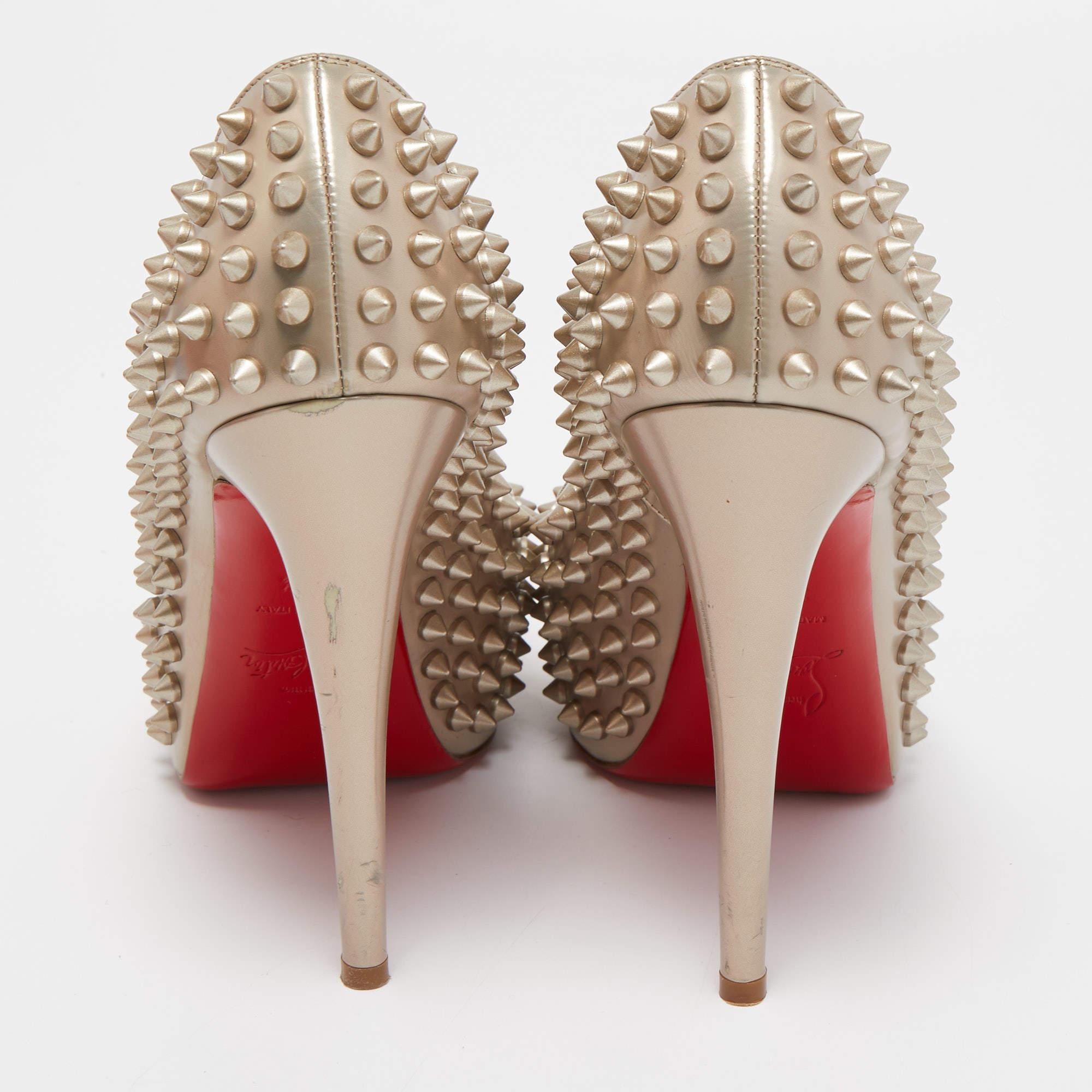 Christian Louboutin Beige Leather Very Prive Spike Pumps Size 37.5 For Sale 4