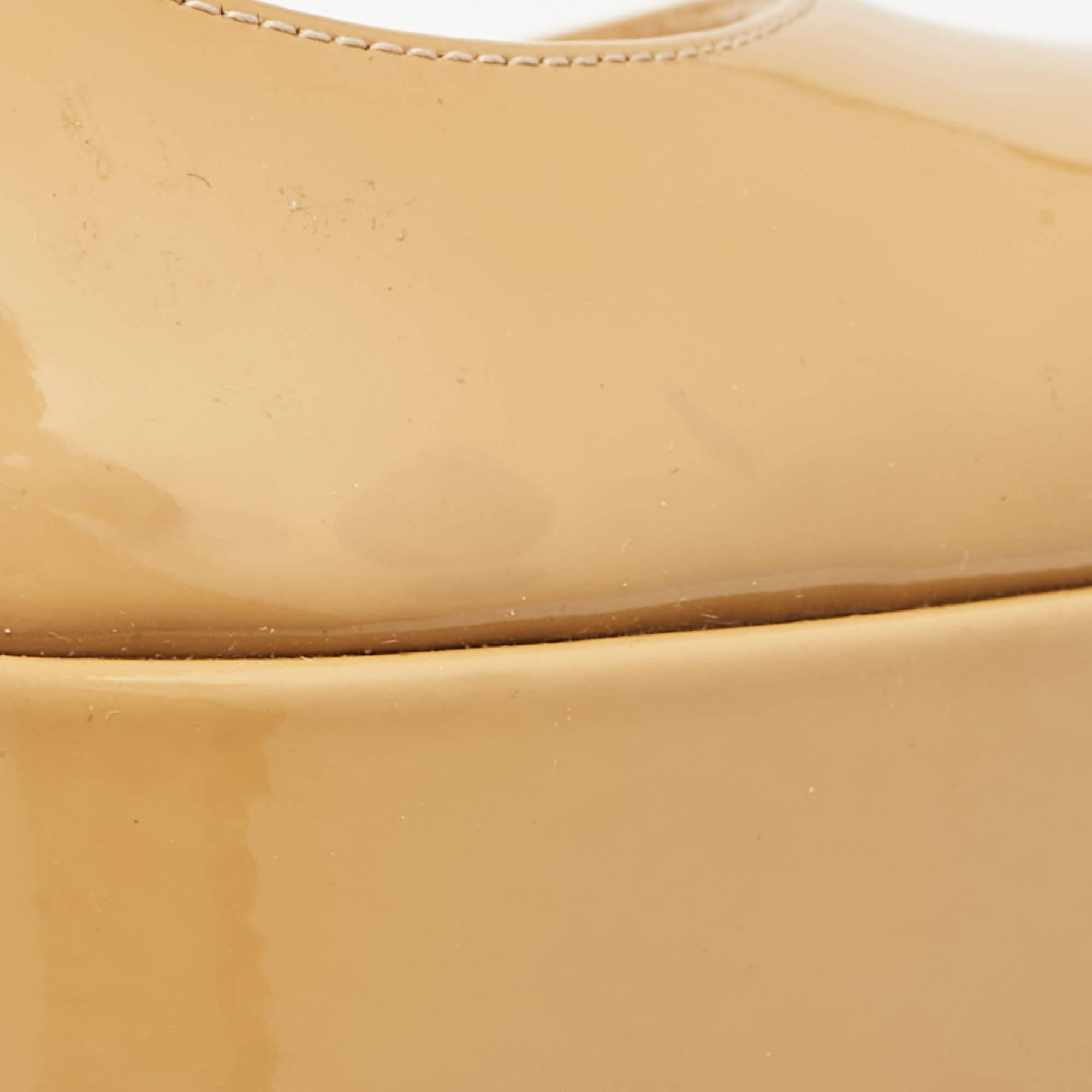 Christian Louboutin Beige Patent Bianca Platform Pumps Size 38 For Sale 4