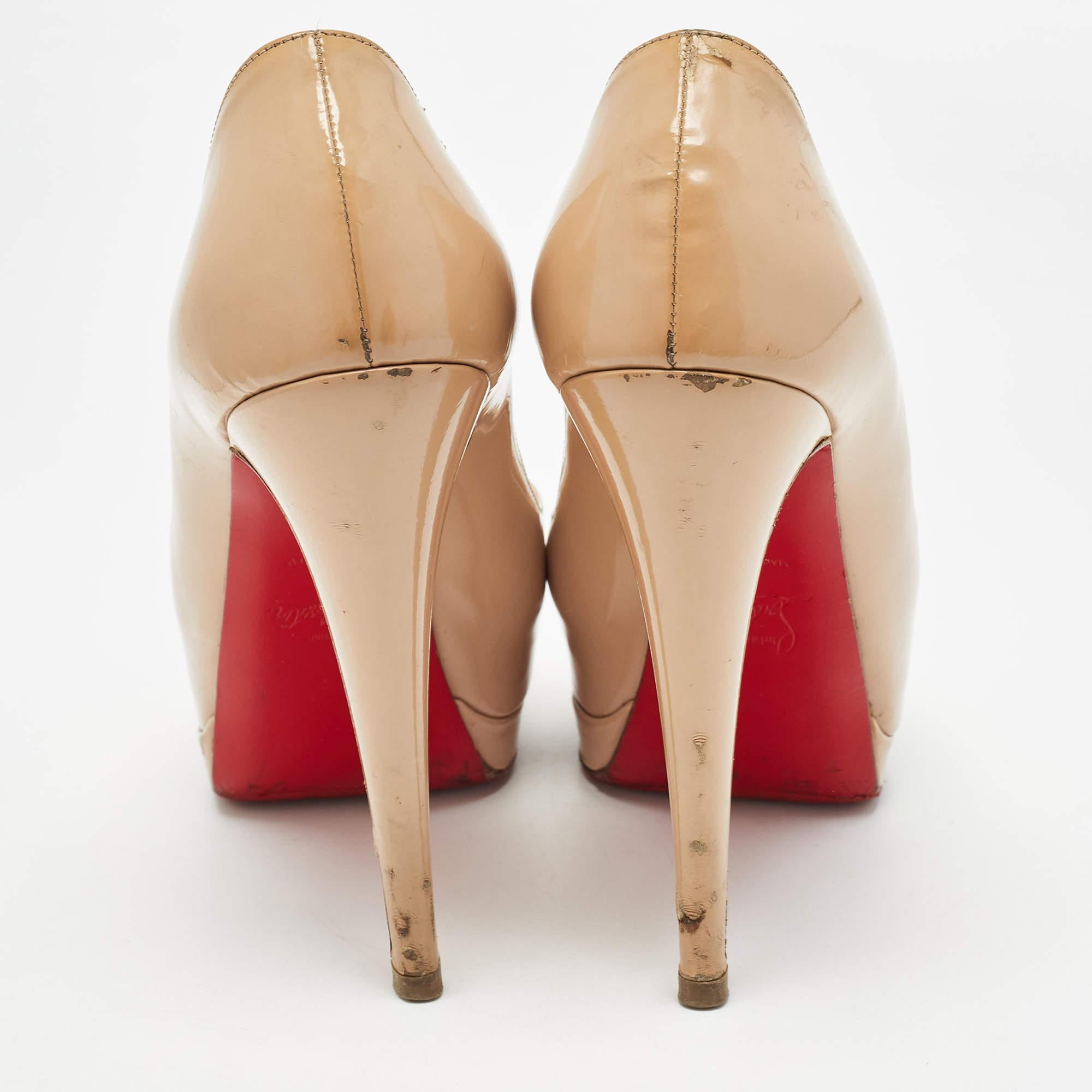Christian Louboutin Beige Patent Leather Altadama Pumps Size 37 For Sale 2