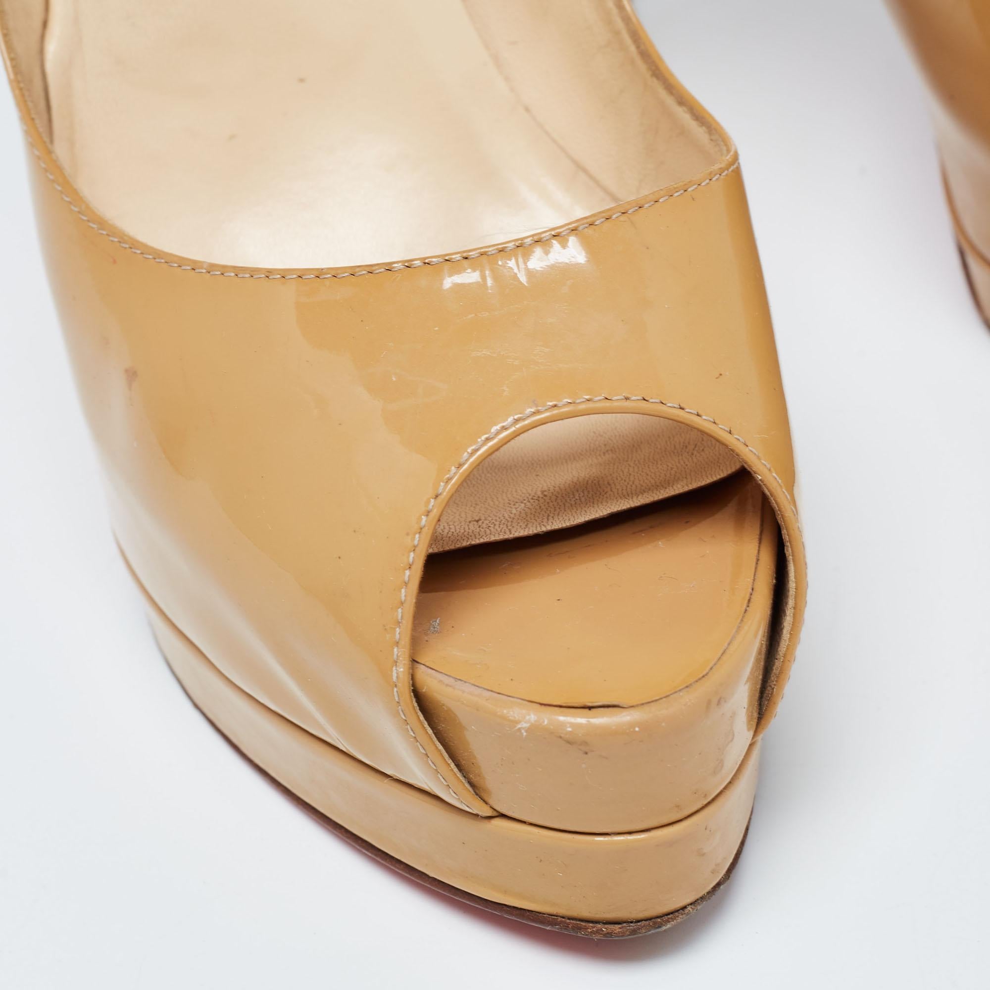 Christian Louboutin Pumps Altadama in vernice beige misura 39.5 2
