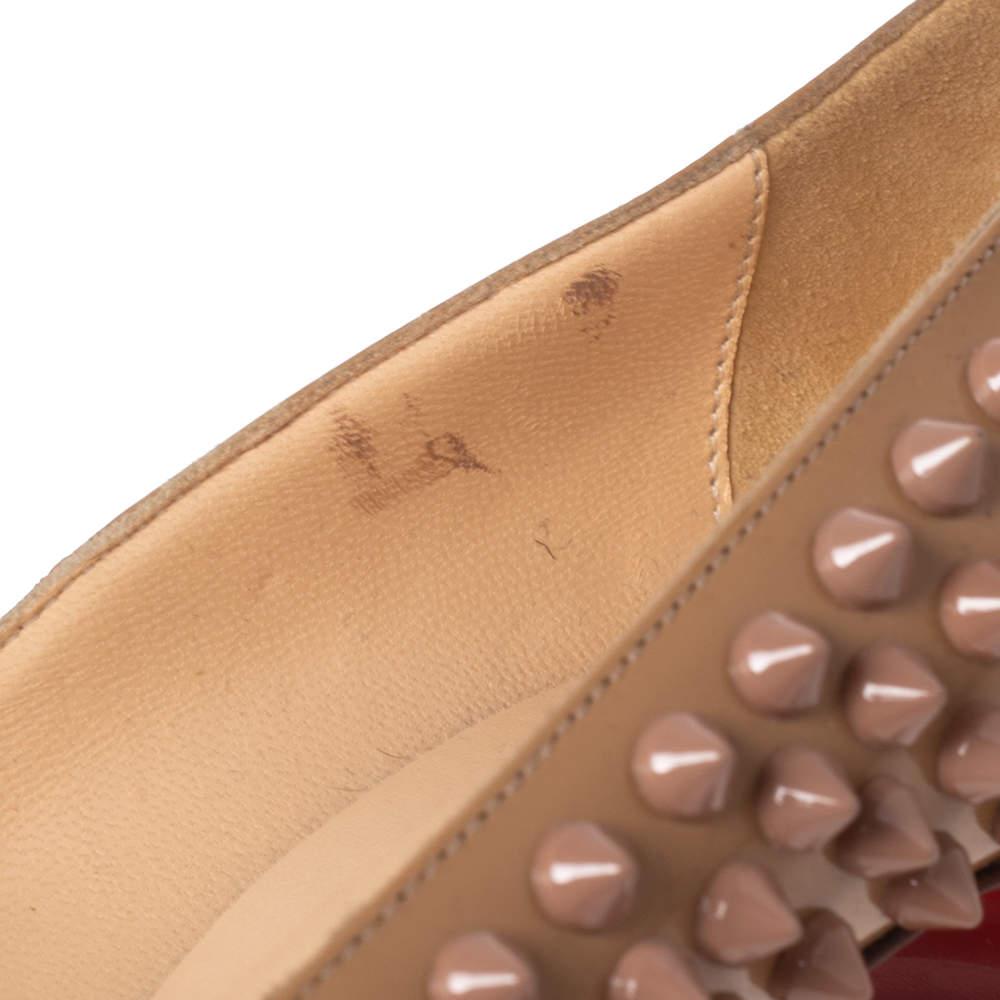 Women's Christian Louboutin Beige Patent Leather Alti Spiked Platform Pumps Size 39 For Sale