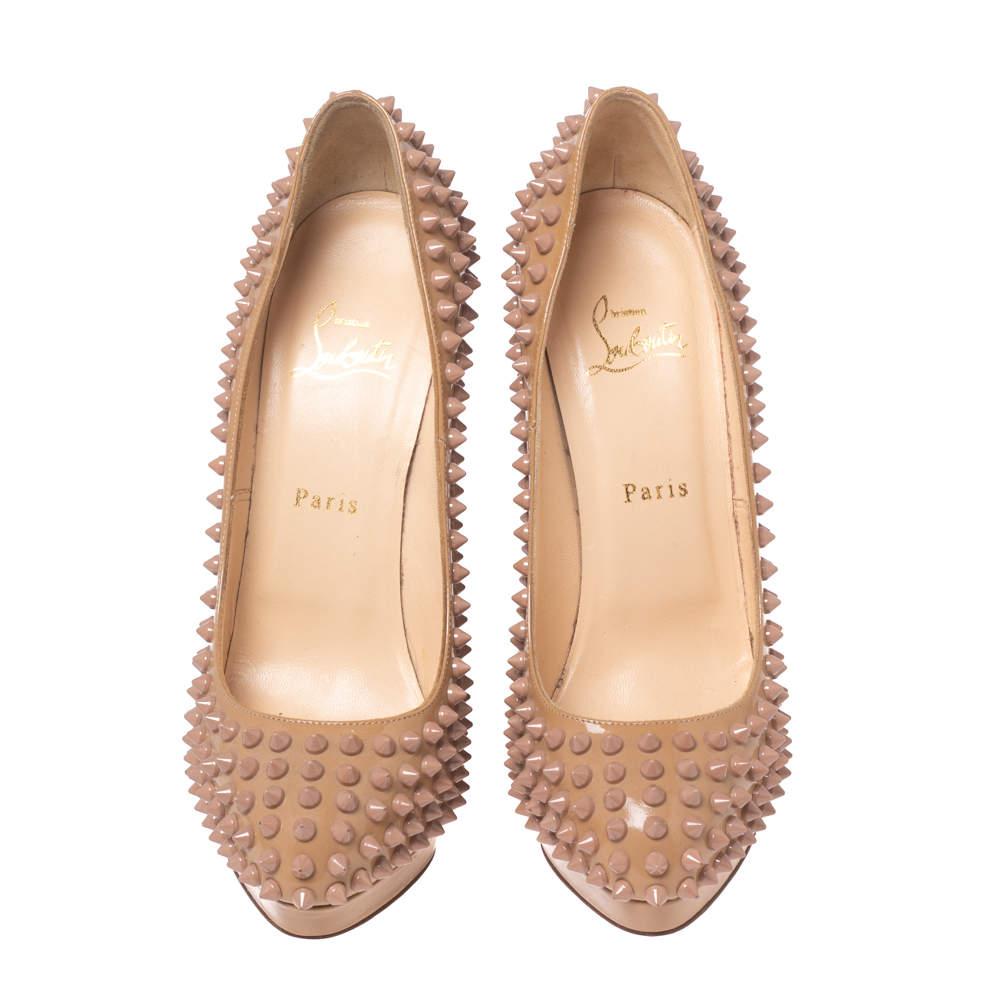 Christian Louboutin Beige Patent Leather Alti Spiked Platform Pumps Size 39 For Sale 2