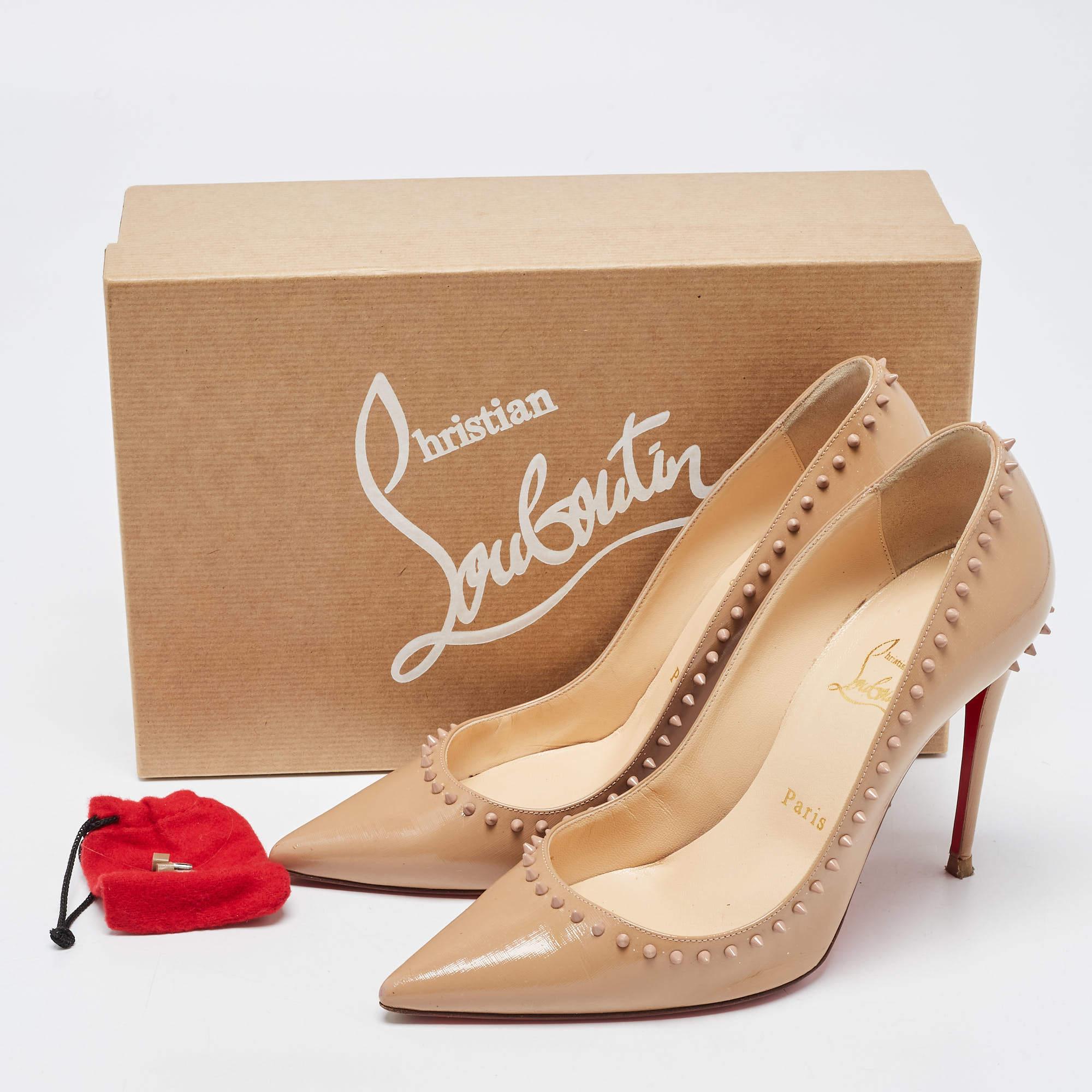 Christian Louboutin Beige Patent Leather Anjalina Spike Pointed Toe Pumps Size 3 For Sale 4